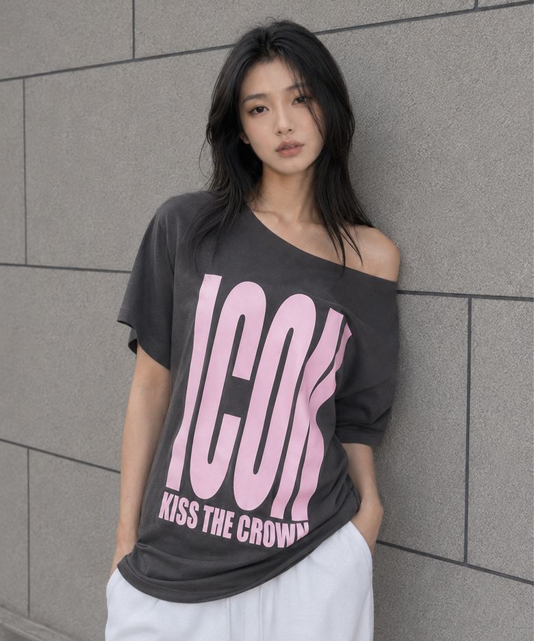 QUEEN ONE-SHOULDER T-SHIRT(CHARCOAL)