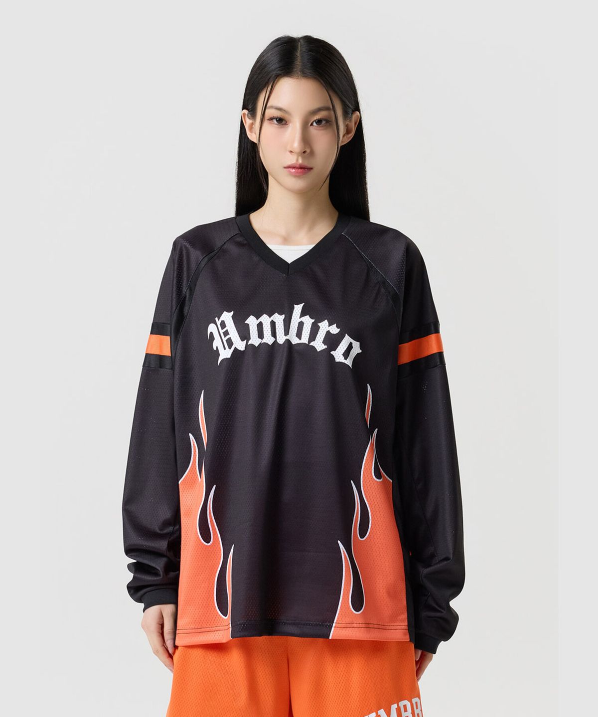 엄브로(UMBRO) 챈트 메쉬 플레임 긴팔 티셔츠 블랙 UR321CRL72