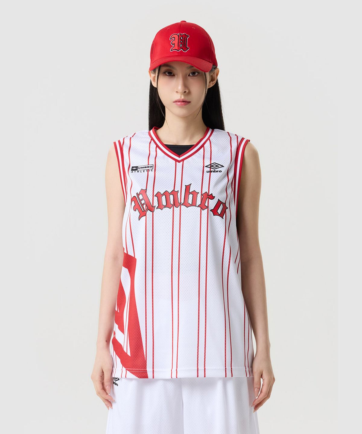 엄브로(UMBRO) 챈트 메쉬 그래픽 스프라이프 슬리브리스 티셔츠 화이트 UR321CSL71