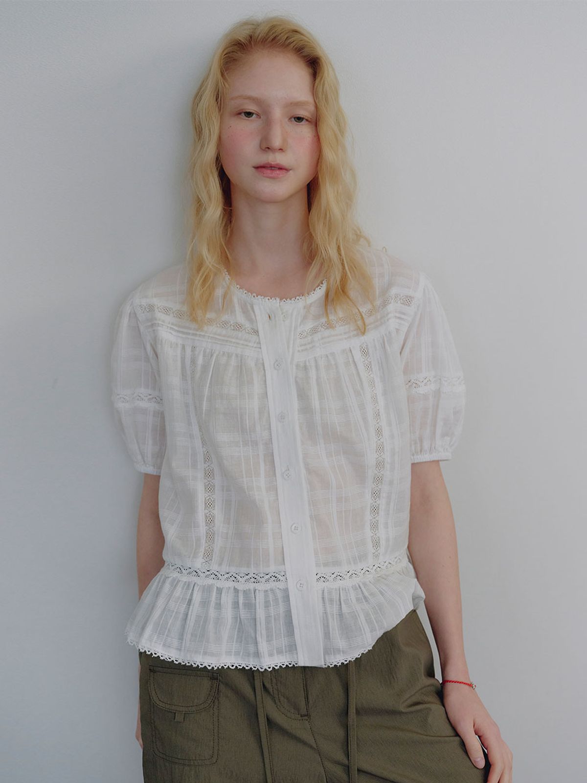 뮈뮈에르(MUEMUER) Noble Lace Blouse MU2634BL311M