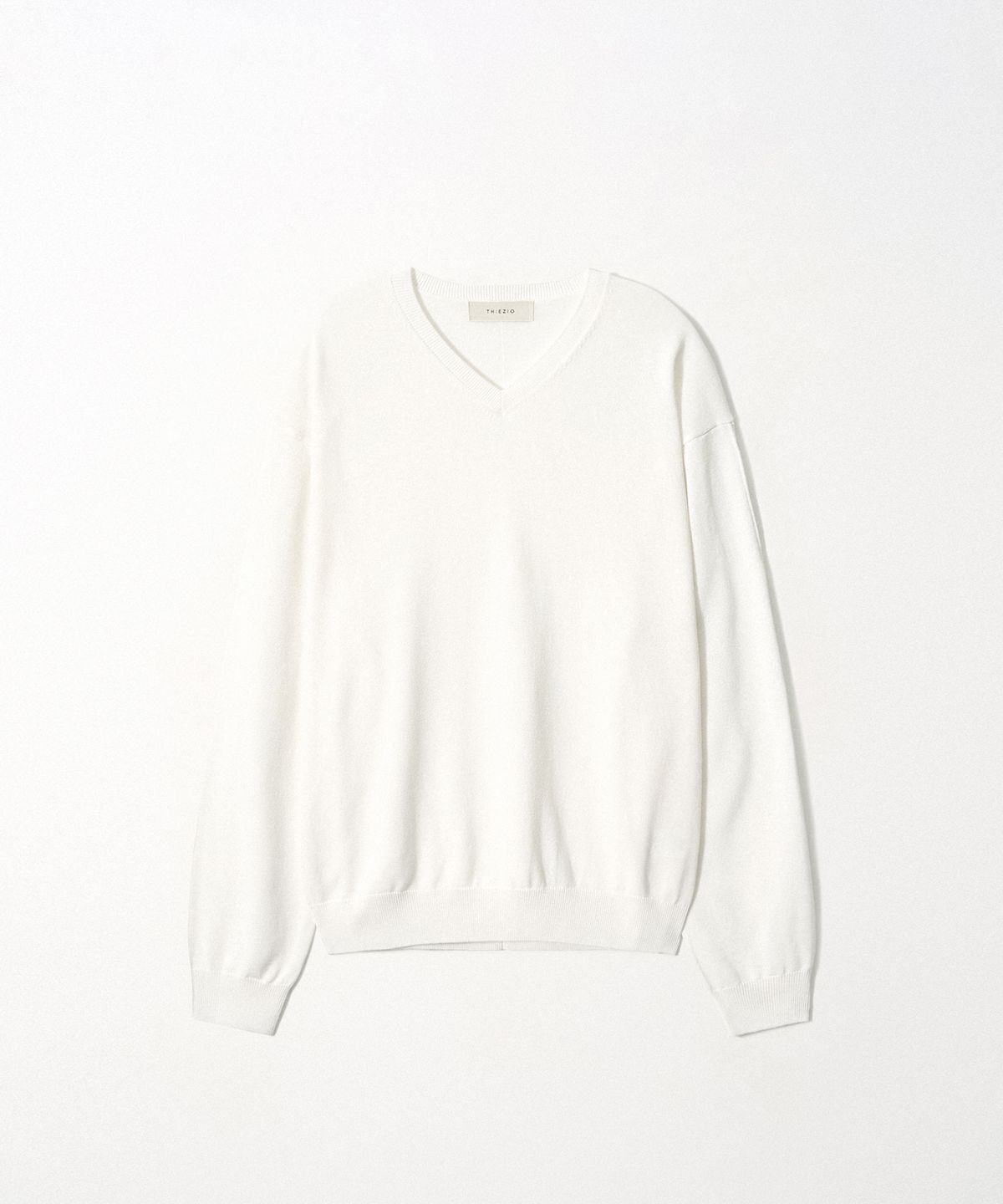 이지오(EZIO) Essential V-Neck Knit_Ivory