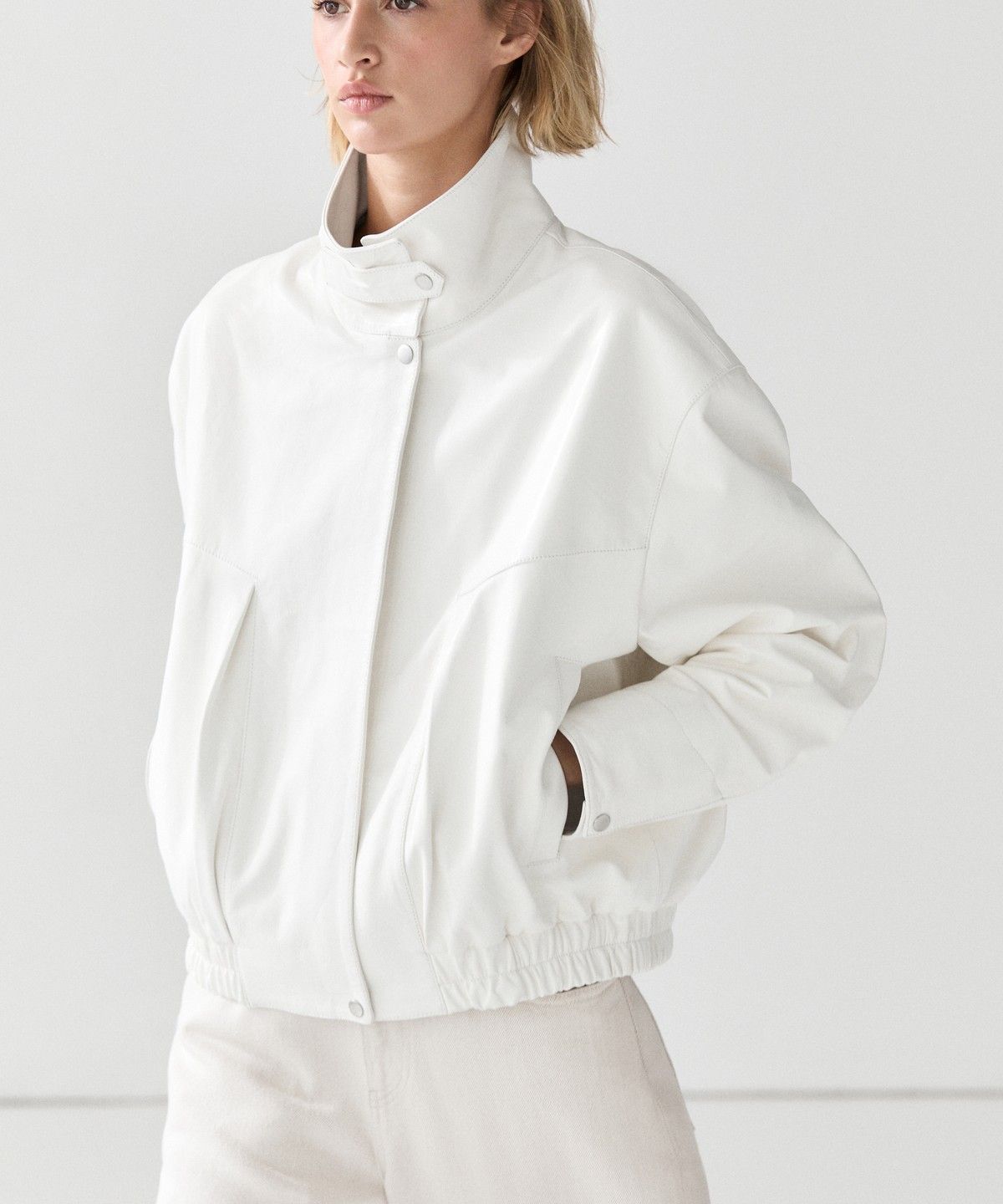 마시모두띠(MASSIMO DUTTI) 나파 가죽 봄버 자켓