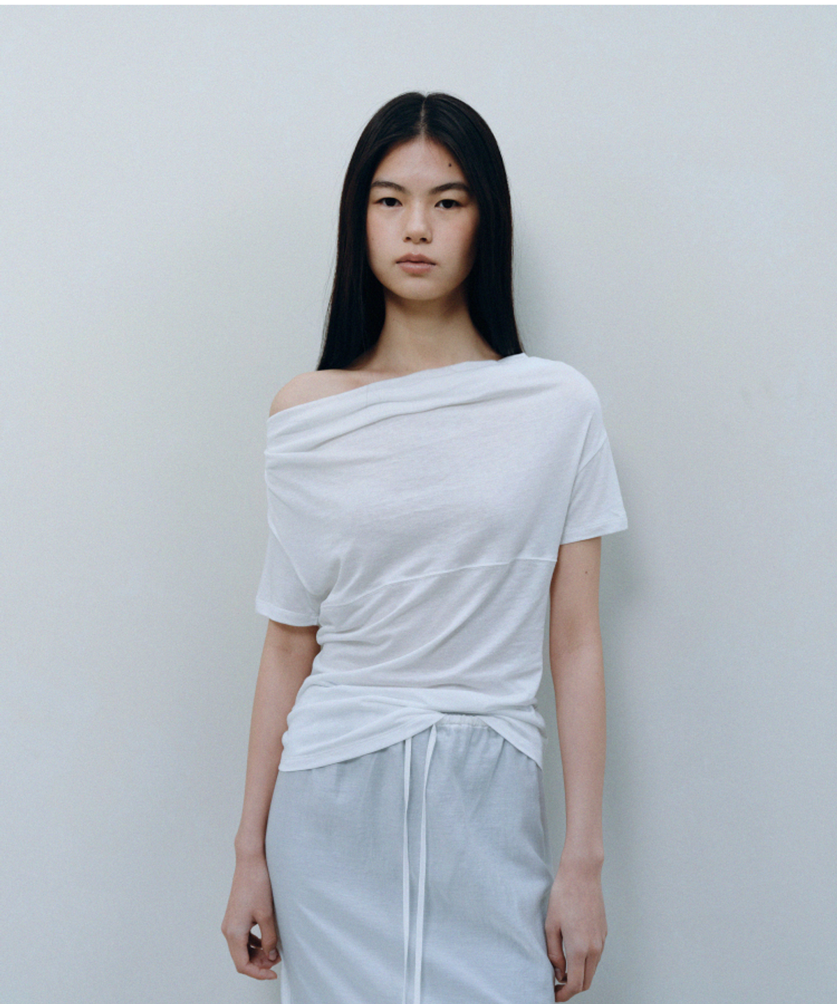 카셀(CACELE) 2WAY DRAPE OFF SHOULDER, WHITE