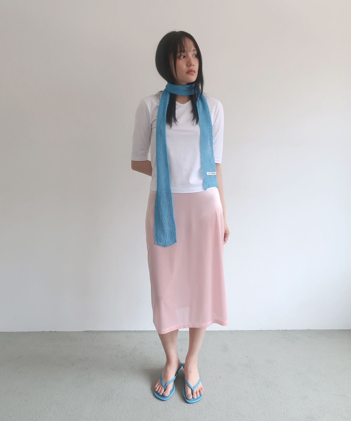 마조네(MA JOURNEE) V-NECK MID SLEEVE T-SHIRT_WHITE