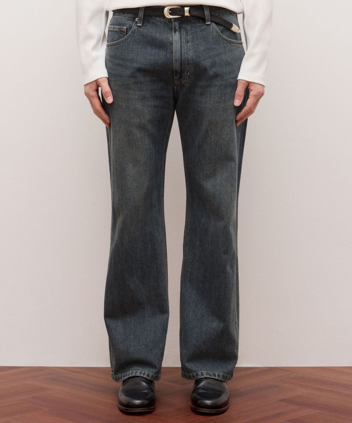 질스튜어트뉴욕 맨(JILLSTUART NEWYORK MEN) 플레어핏 데님 - 블루 (JNPA6B014B2)