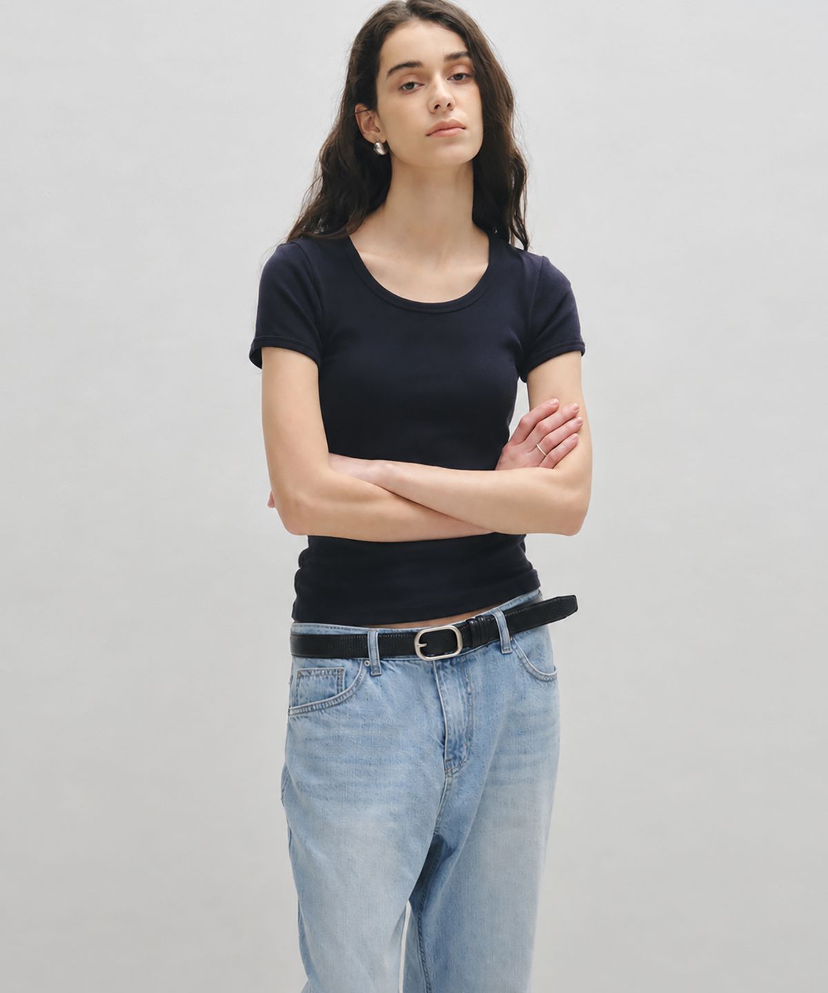 노이어 포 우먼(NOIRER FOR WOMAN) 슬림 리브드 티셔츠 (네이비)