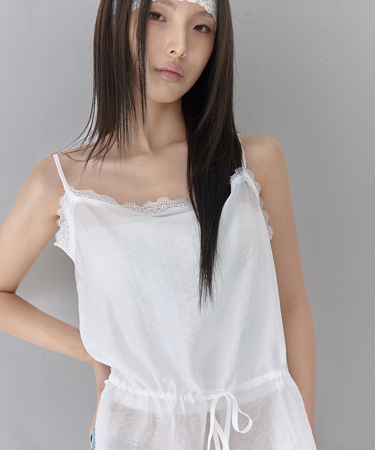 런던다다(LONDONDADA) Airy Sheer Lace Sleeveless Top, WHITE