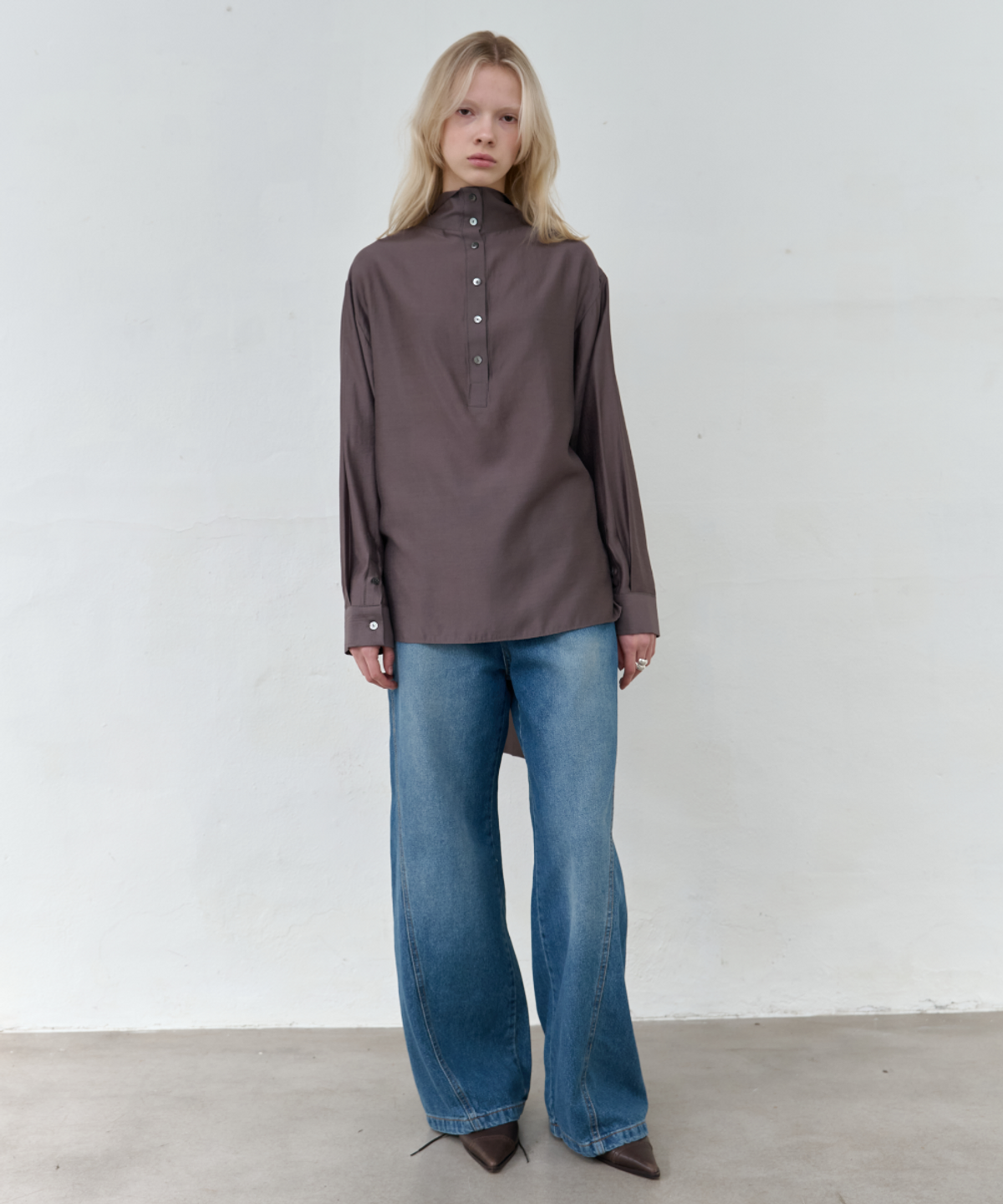 서란(SEORAN) Soft Tie Blouse_Brown