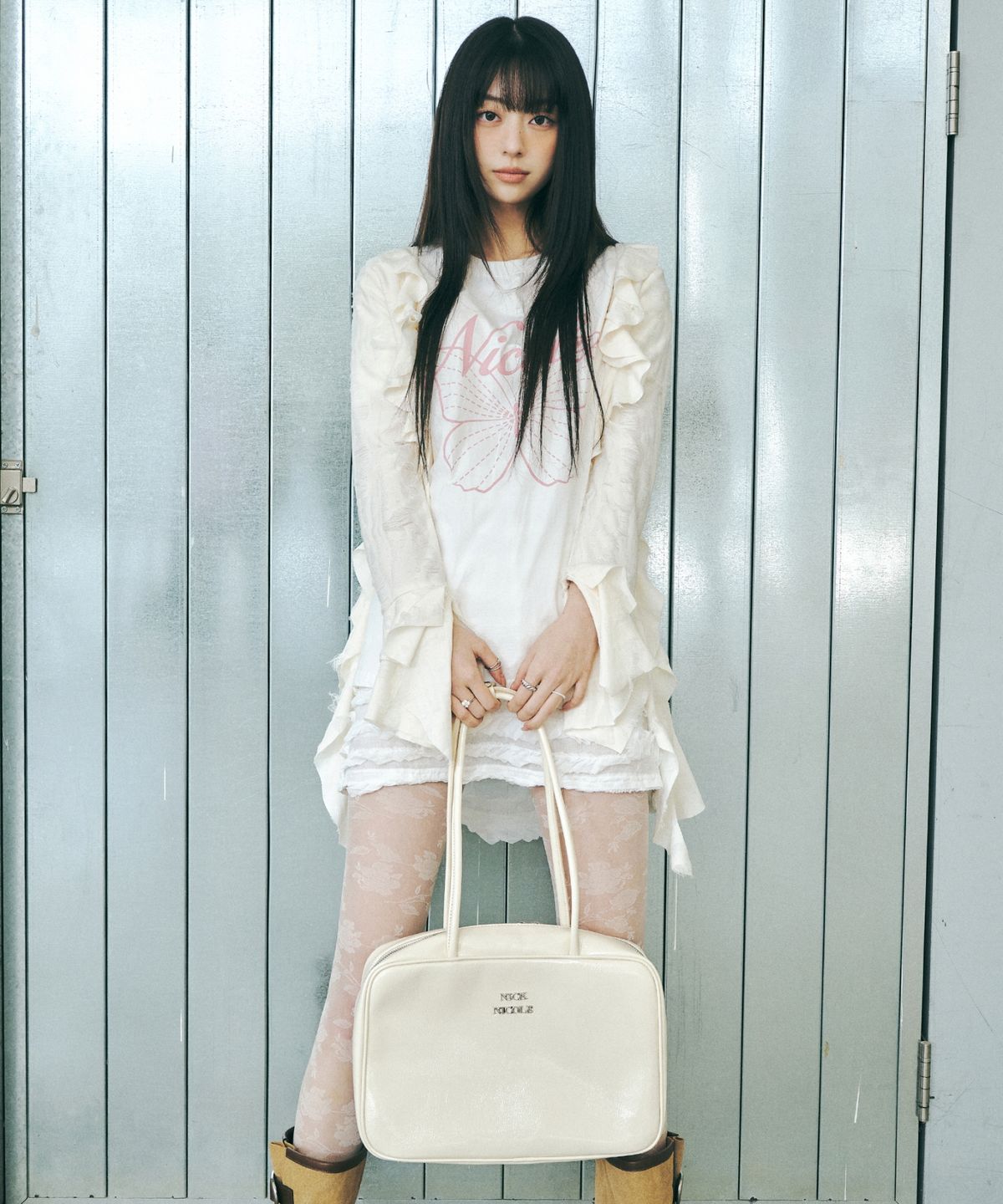 닉앤니콜(NICK&NICOLE) NICOLE LOGO MINIMAL SQUARE BAG_CREAM