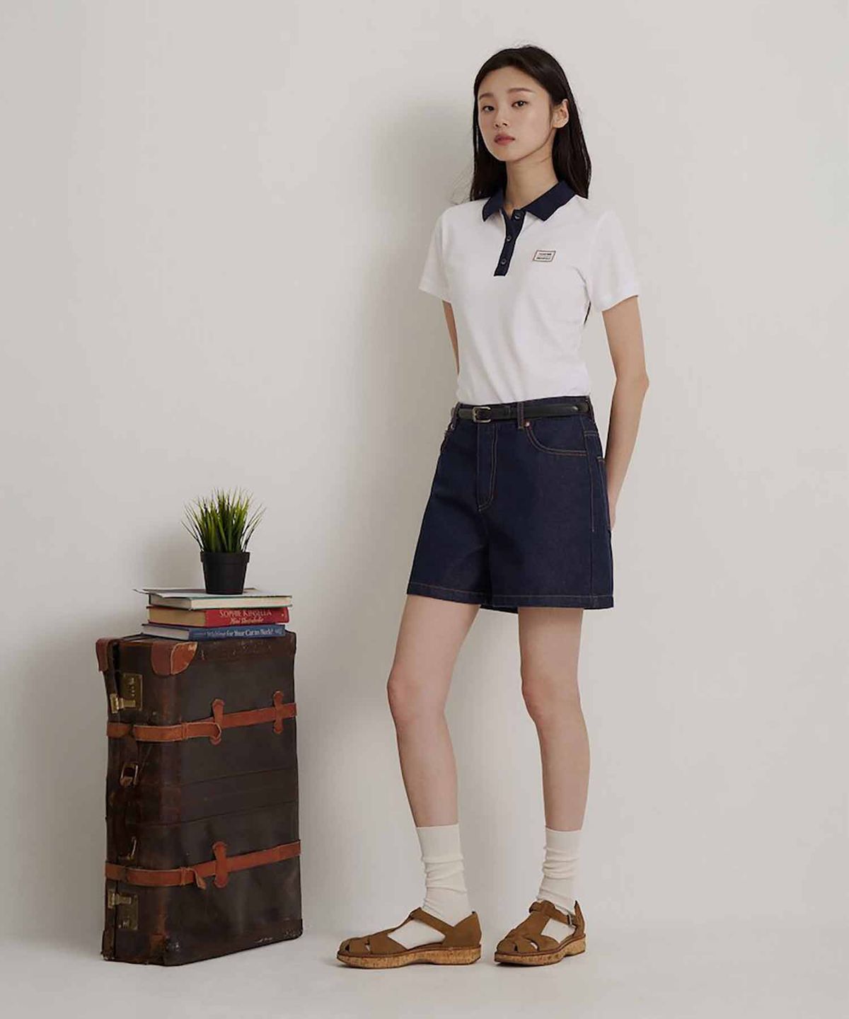빈폴 레이디스(BEANPOLE LADIES) [HUNTER] 생지 데님 숏팬츠  네이비 (BF6625K03R)
