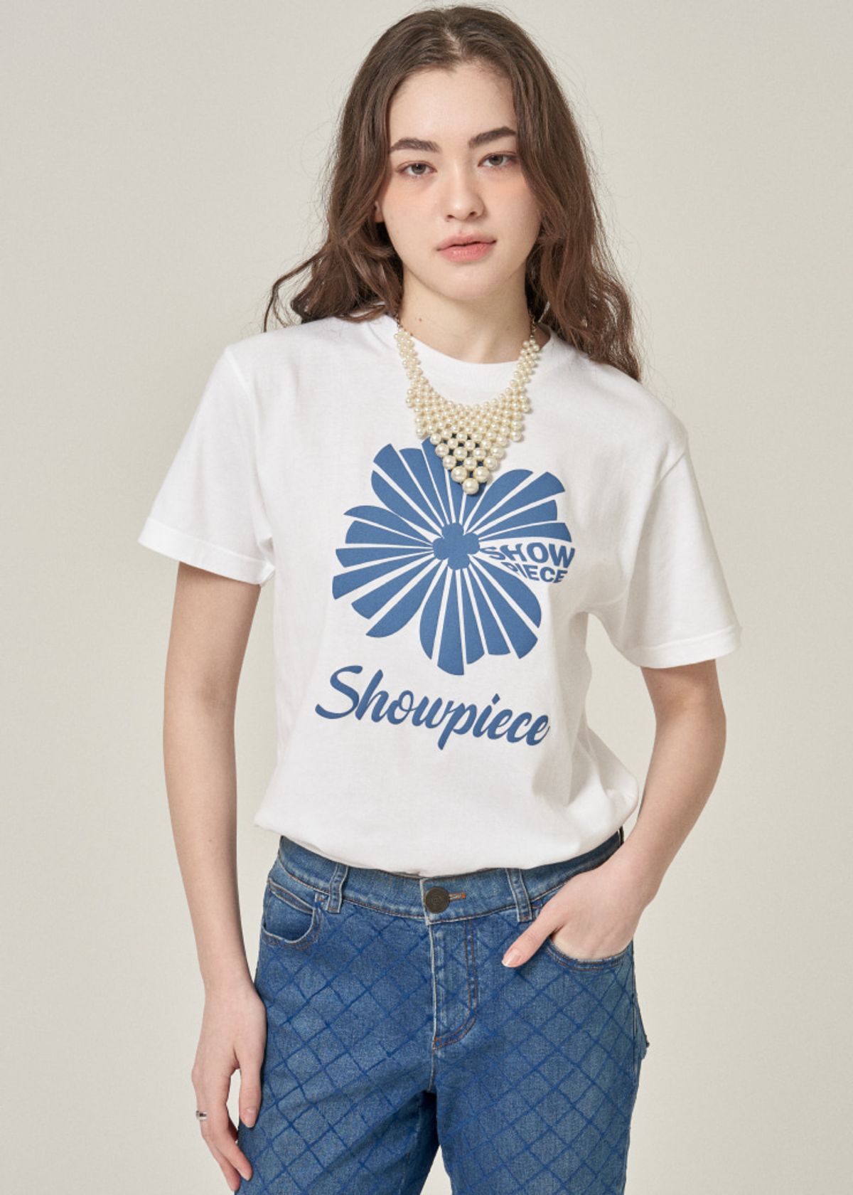 블루닷(BLUDOT) [CASUAL LINE] 컷팅 클로버 오버핏 반팔티셔츠_WB