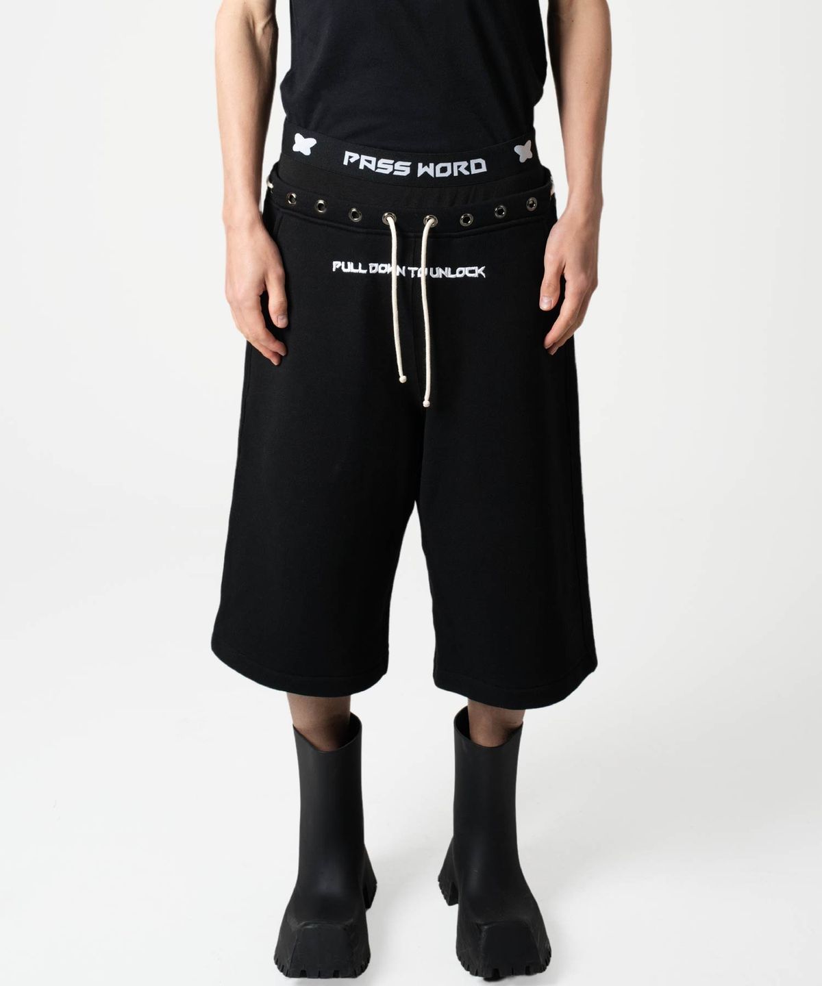 공공육이(GONGGONGYUKYI) Pulldown bermuda pants