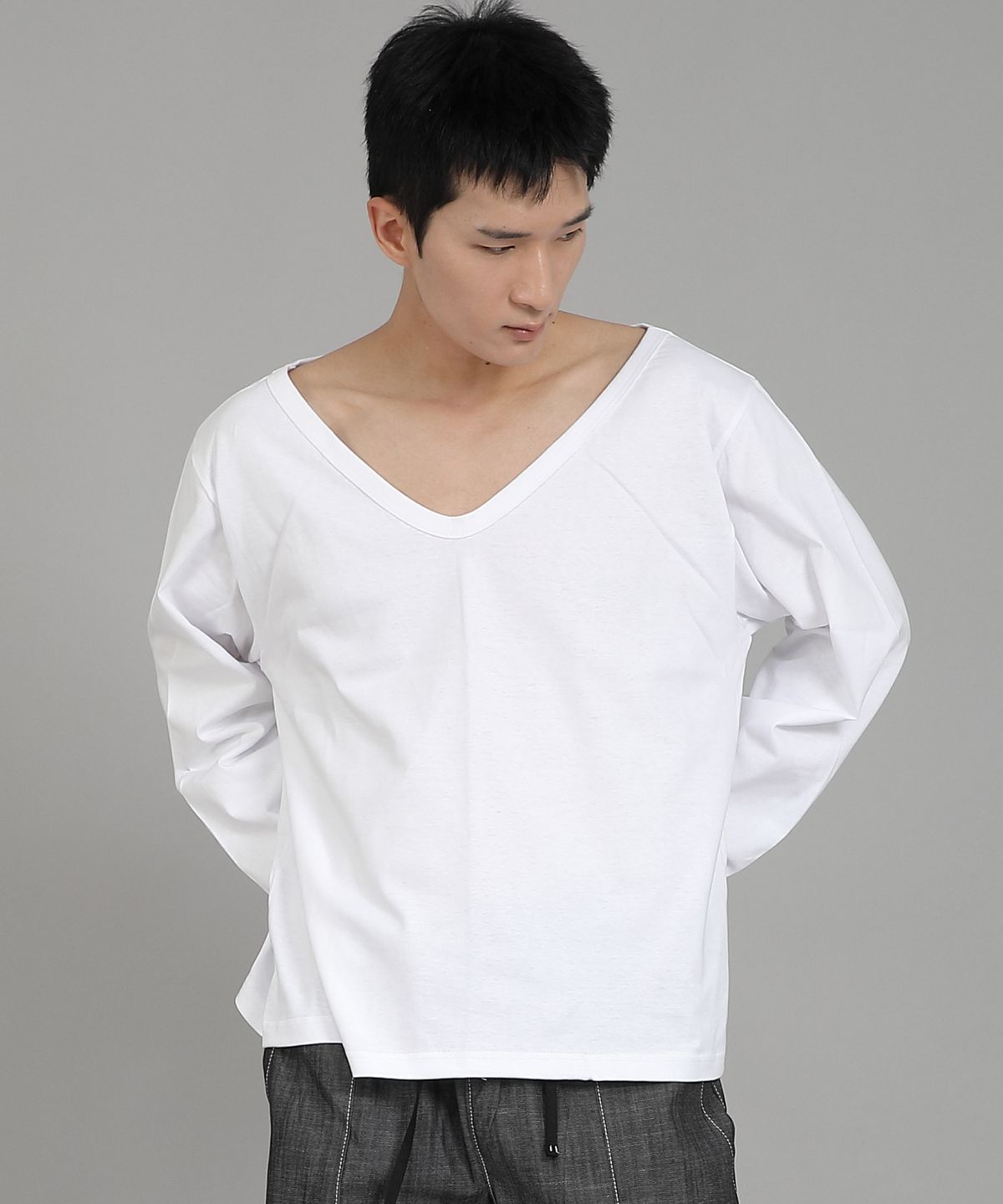 세인트크루(SAINTCREW) 무지 BIG V넥 긴팔티셔츠 BIGV-879 화이트