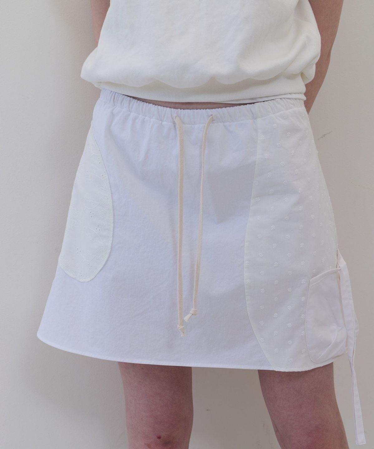 이지킴(EZKIM) E.Z DETAIL SKIRT
