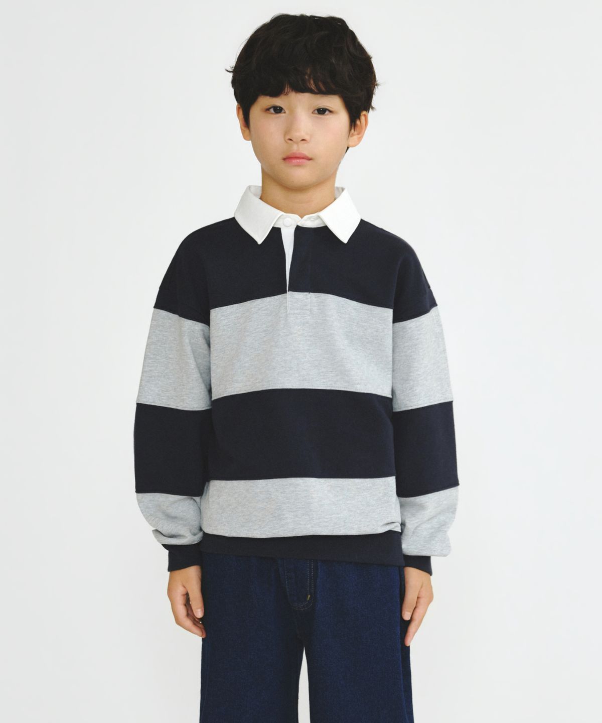 무신사 스탠다드 키즈(MUSINSA STANDARD KIDS) 오버사이즈 스트라이프 럭비 스웨트셔츠 [네이비/미디엄 그레이]