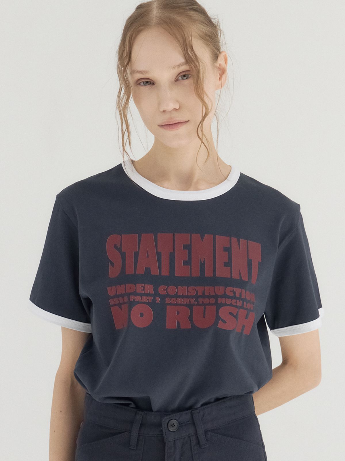 쏘리, 투 머치 러브(SORRY, TOO MUCH LOVE) No Rush Club Ringer Tee_Navy