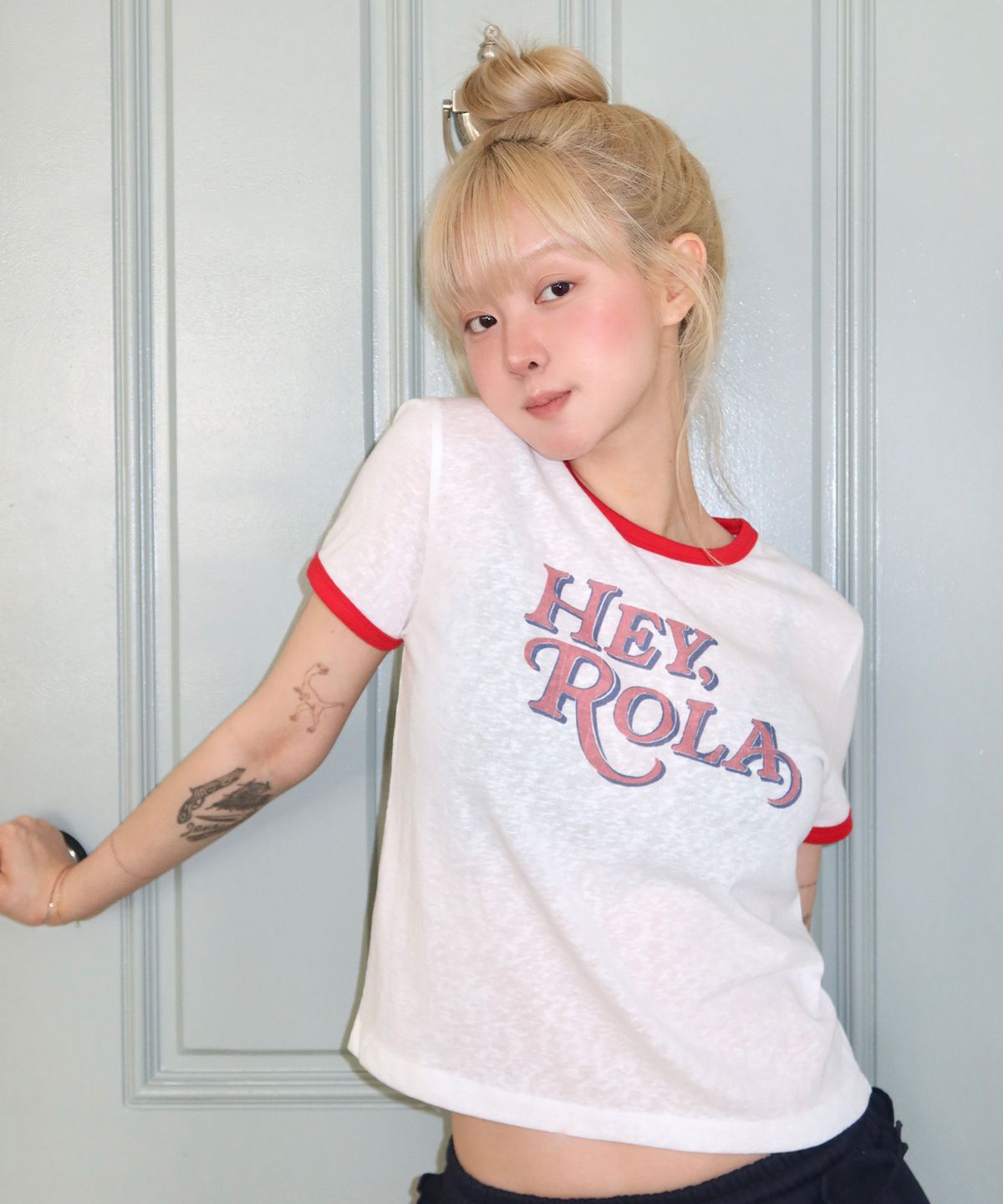 로라로라(ROLAROLA) [로라로라X구효민]VINTAGE GRAPHIC RINGER T-SHIRT WH+RD