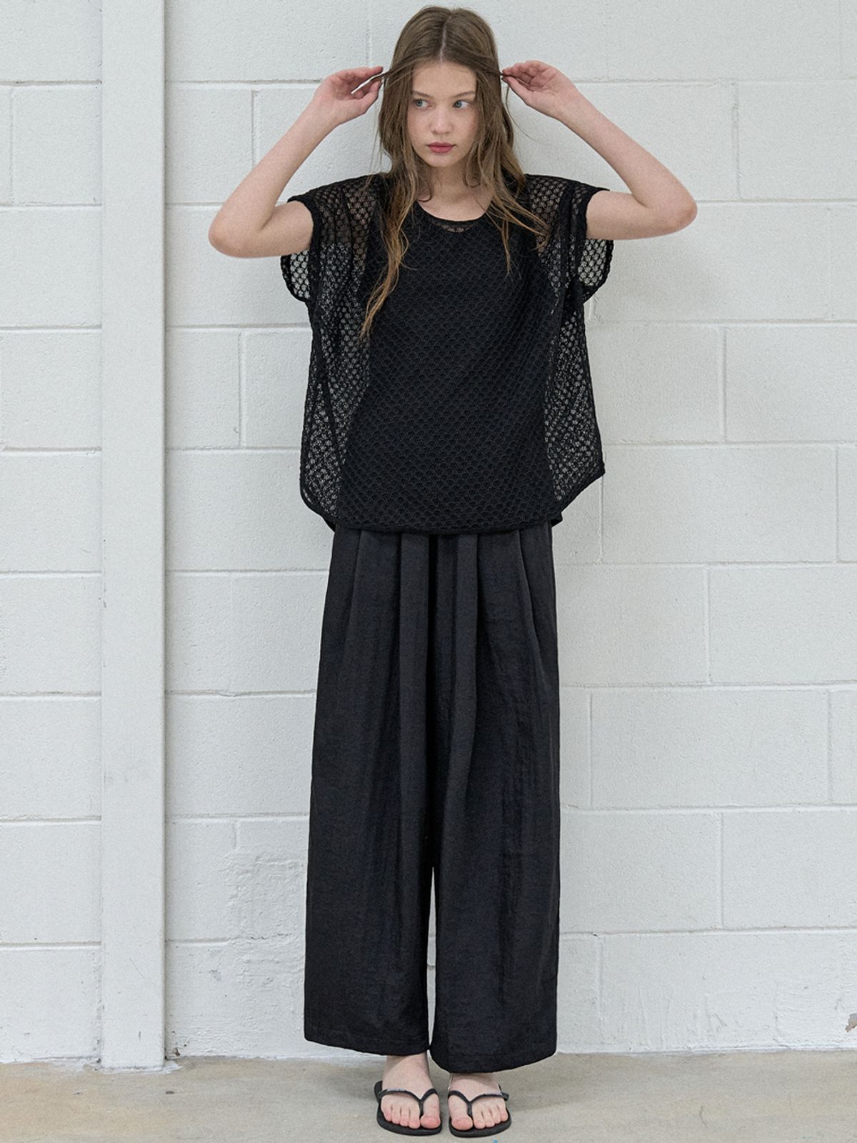아방(AVANT-G) Poncho Oversized Knit - BLACK