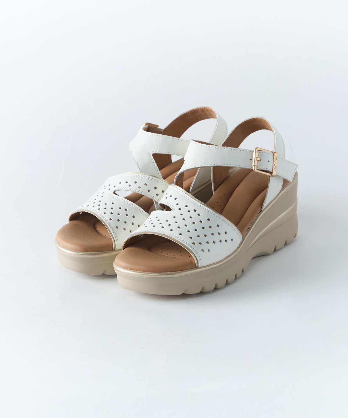 에코에(ECOE) 26SS e.c.o.e Essential Wedge Sandal - Pure Ivory