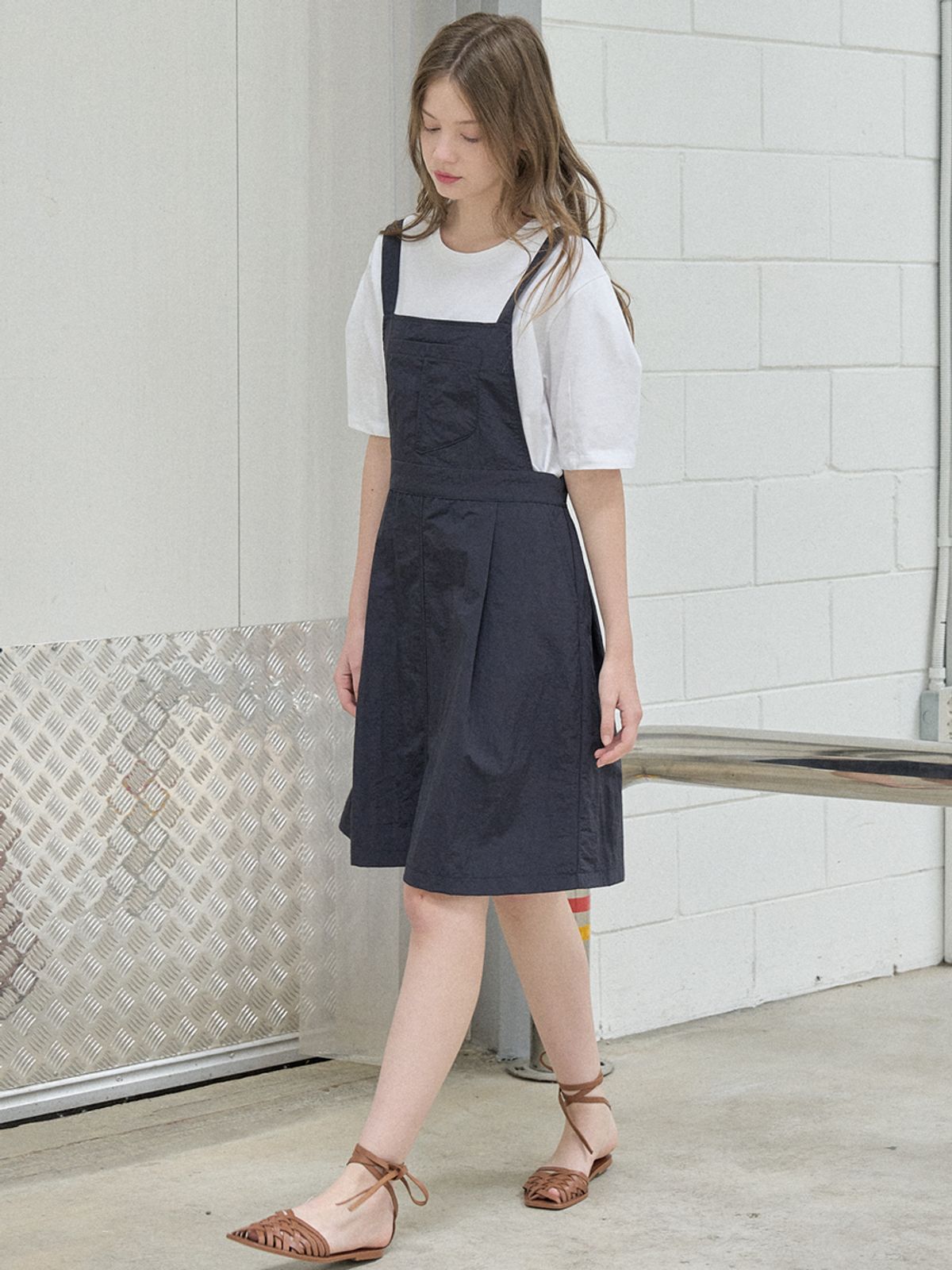 아방(AVANT-G) Suspender Nylon midi dress - NAVY