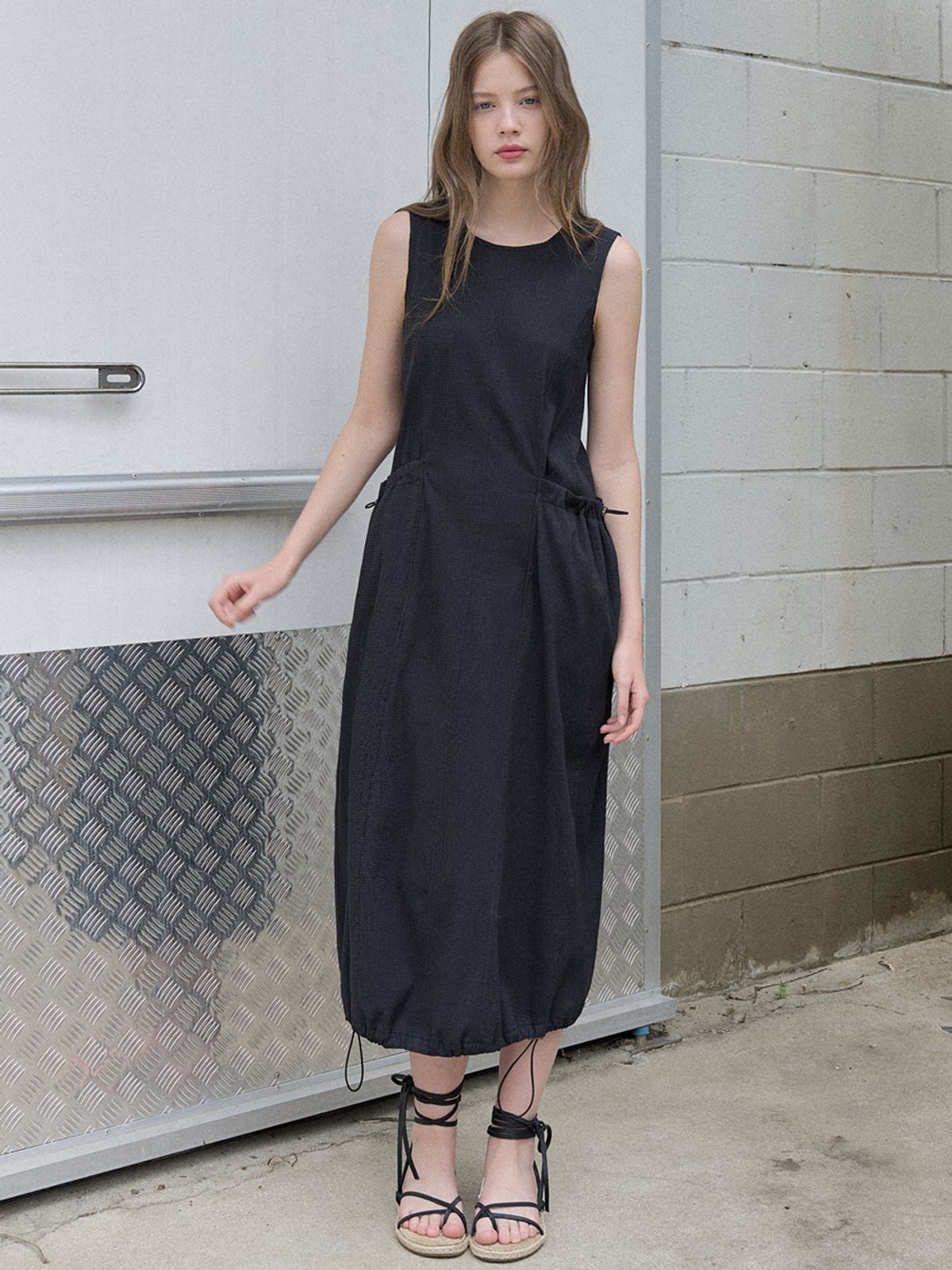 아방(AVANT-G) Seersucker Sleeveless Long Dress - BLACK