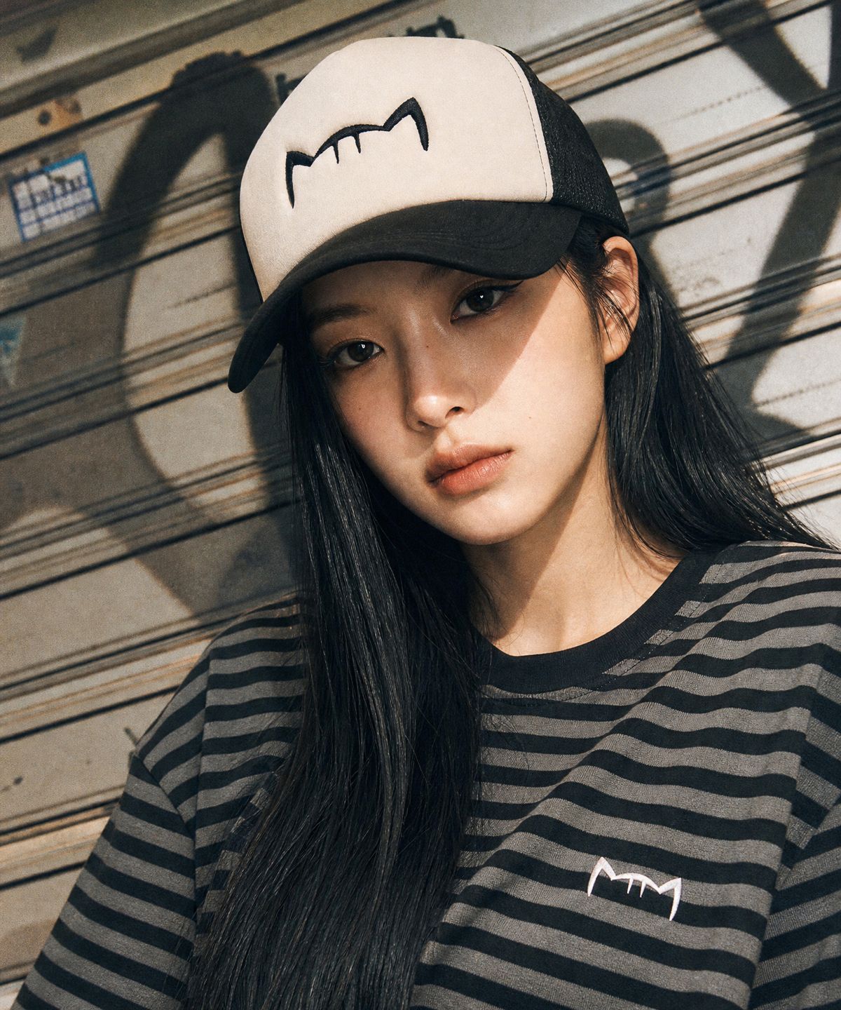 키키미미(KIKIMIMI) 시그니처 키티 메쉬 캡 (스톤/블랙)