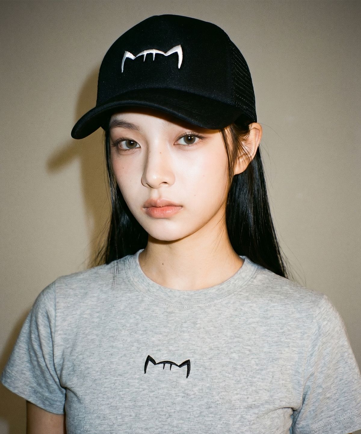 키키미미(KIKIMIMI) 시그니처 키티 메쉬 캡 (블랙/블랙)
