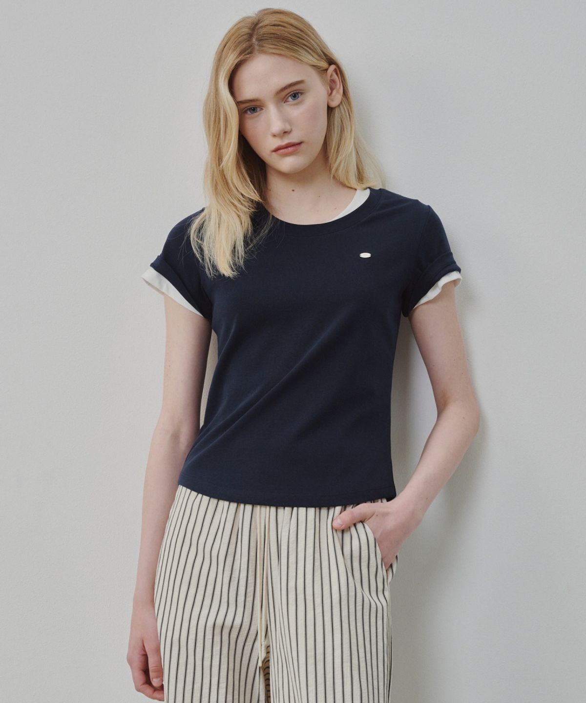 올리브 데 올리브(OLIVE DES OLIVE) 햄라인 로고장식 베이직TS OW6ME6180