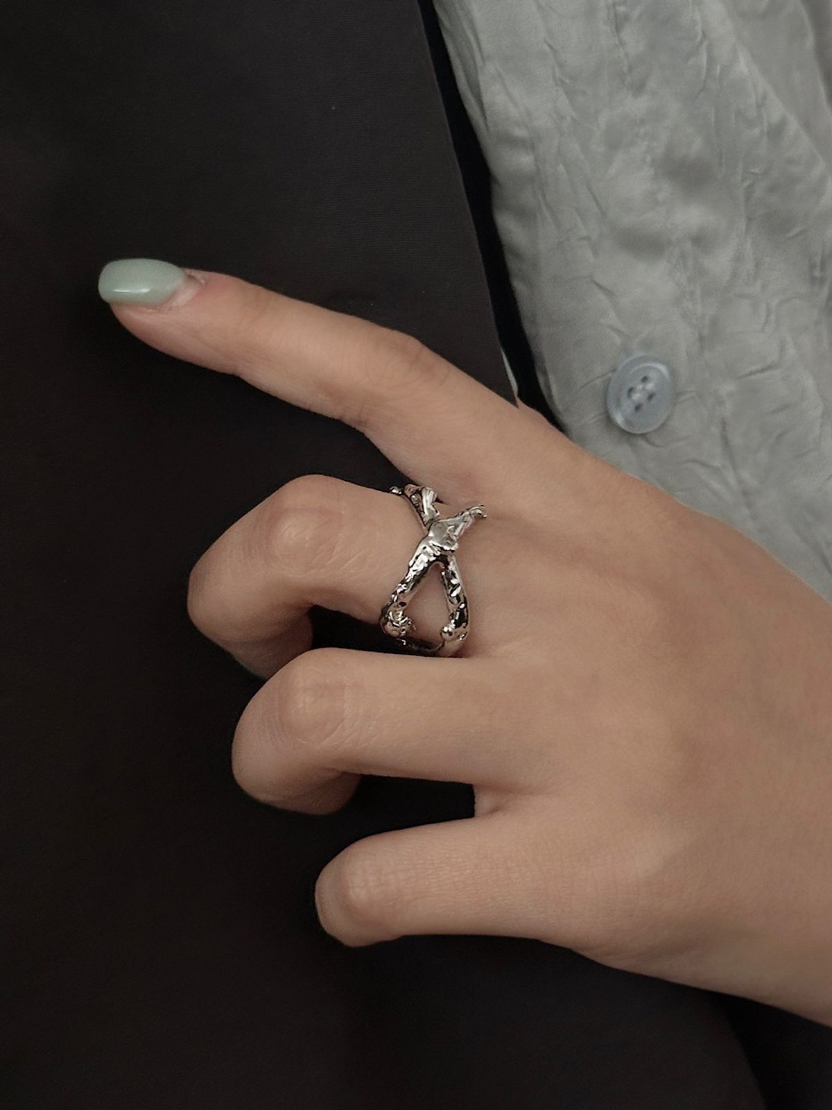 아포엠(APOEM) Pretzel Loop Open Ring