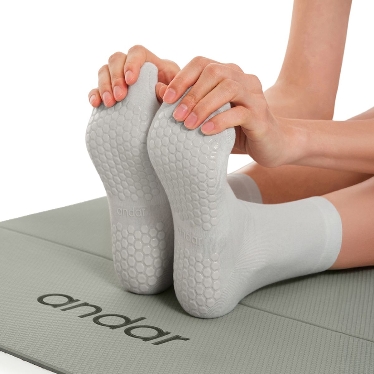 안다르(ANDAR) 필라테스 크루 삭스