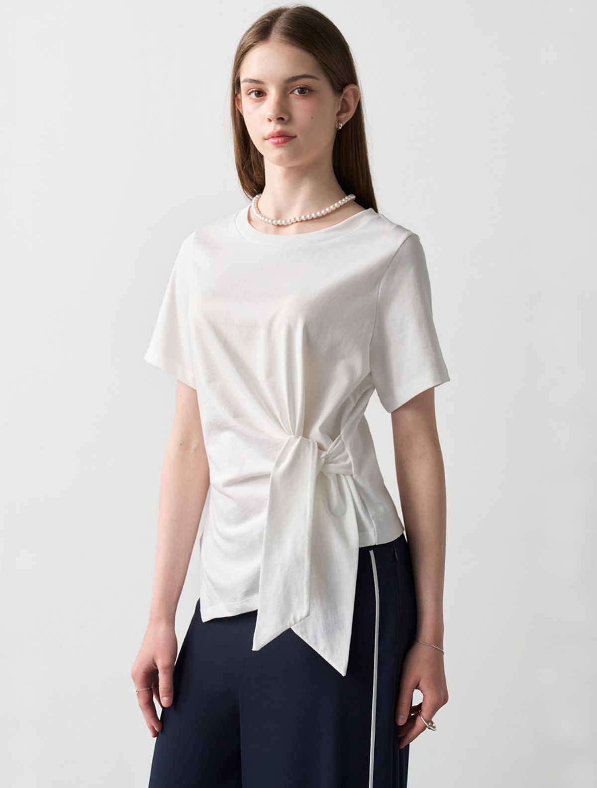 르이엘(LE YIEL) Asymmetric T-Shirt_White 비대칭 티셔츠_화이트