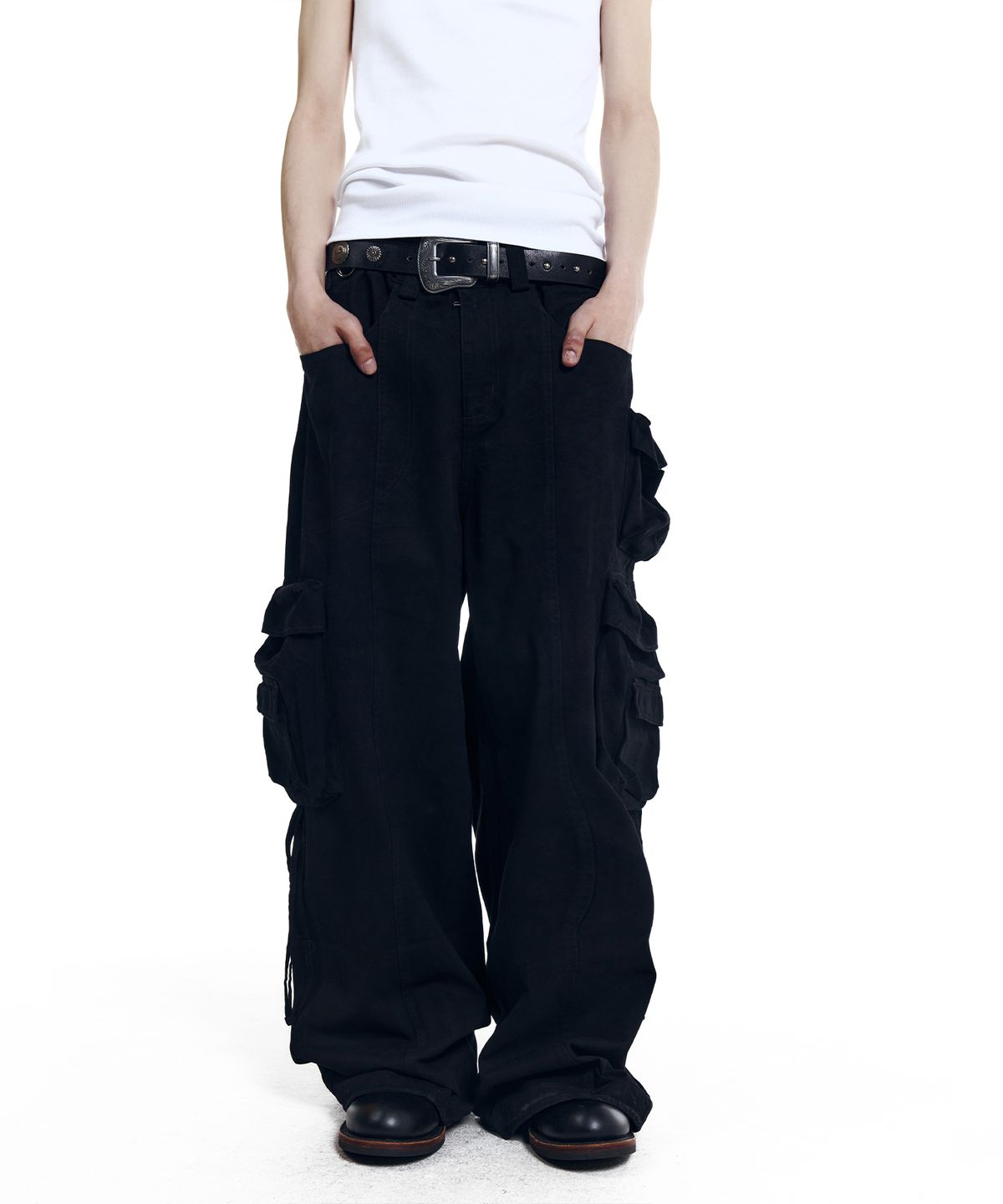 아캄(AAKAM) Heavy Cargo Shirring Pants (Black)