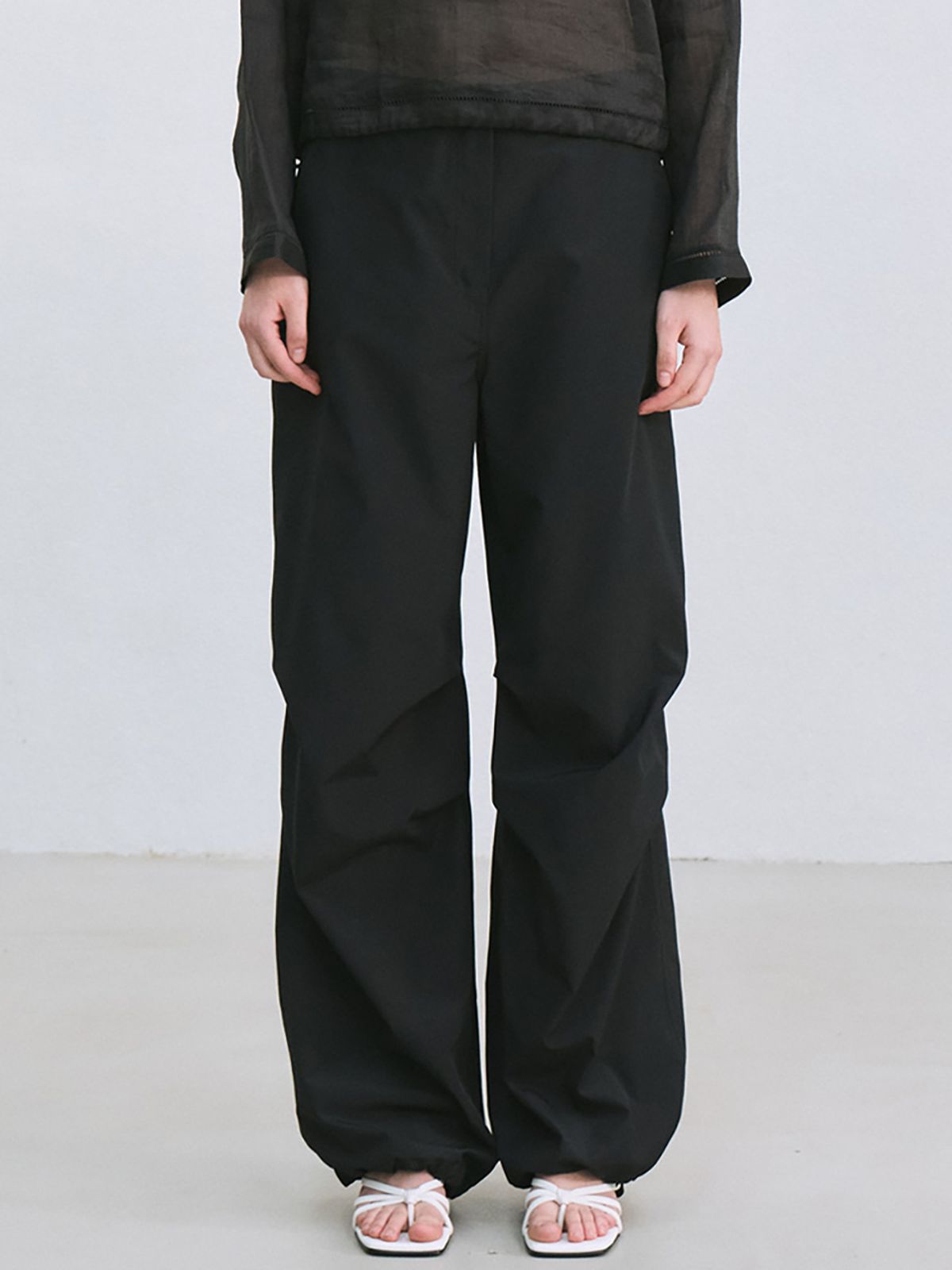 르(LE) summer parachute pants (black)
