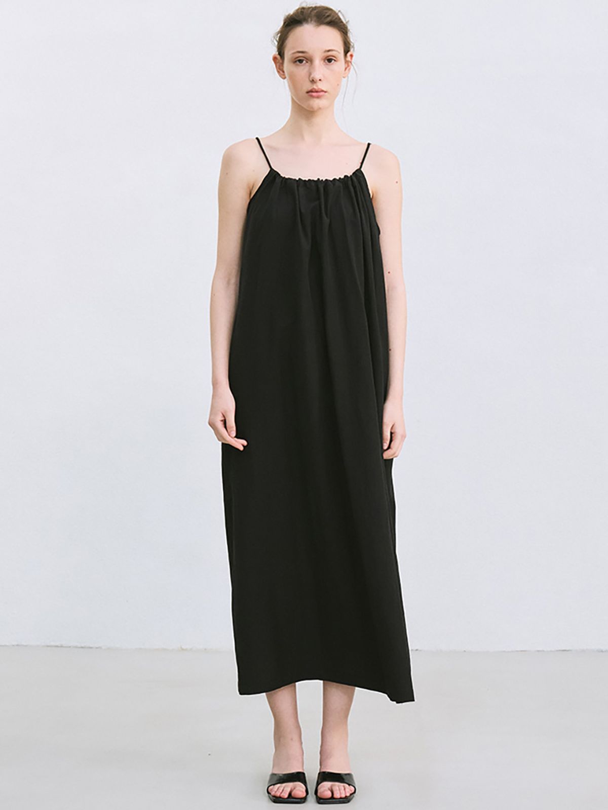 르(LE) shirring maxi dress (black)