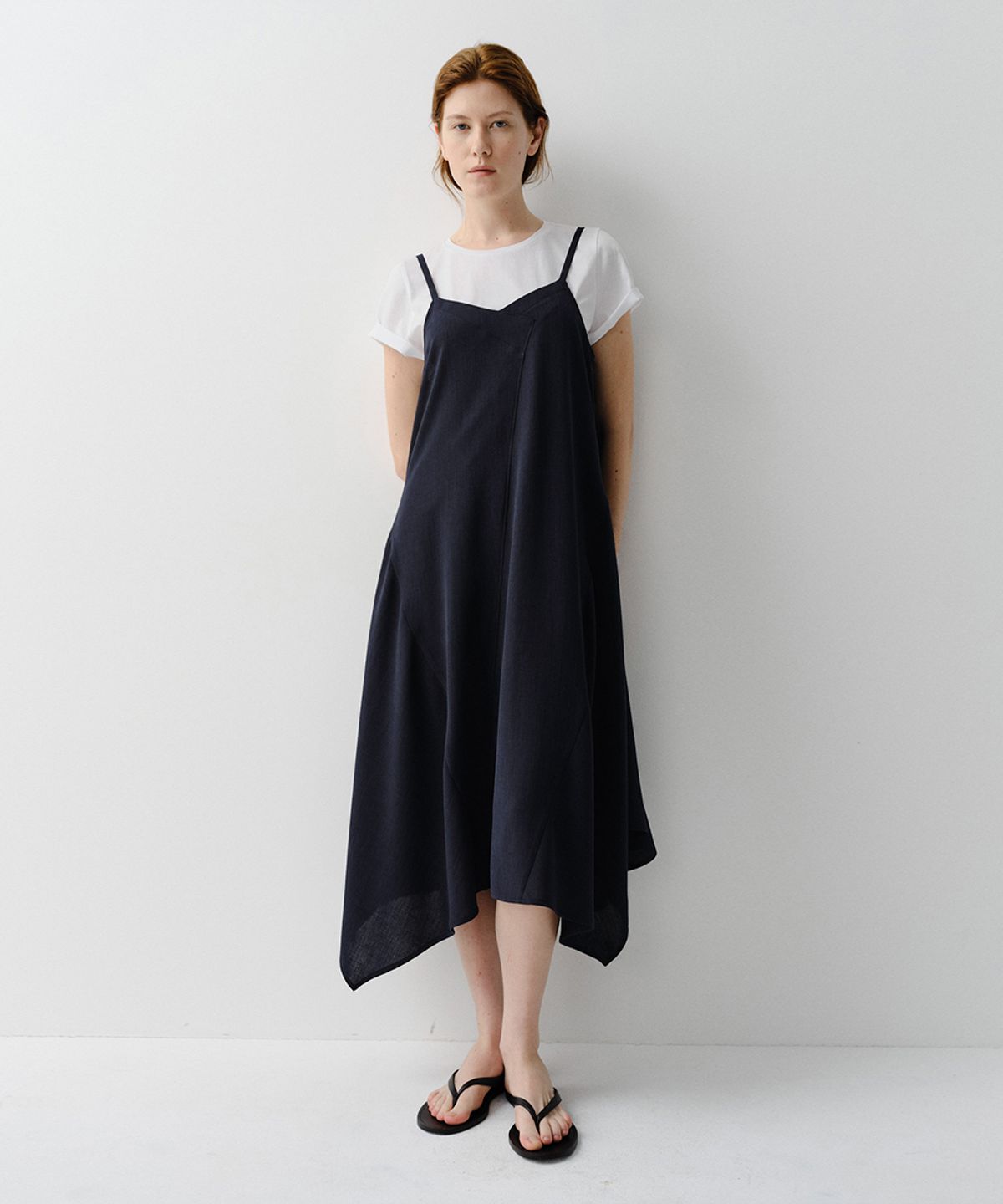 이아(EAAH) REESE PANEL STRAP DRESS (NAVY)