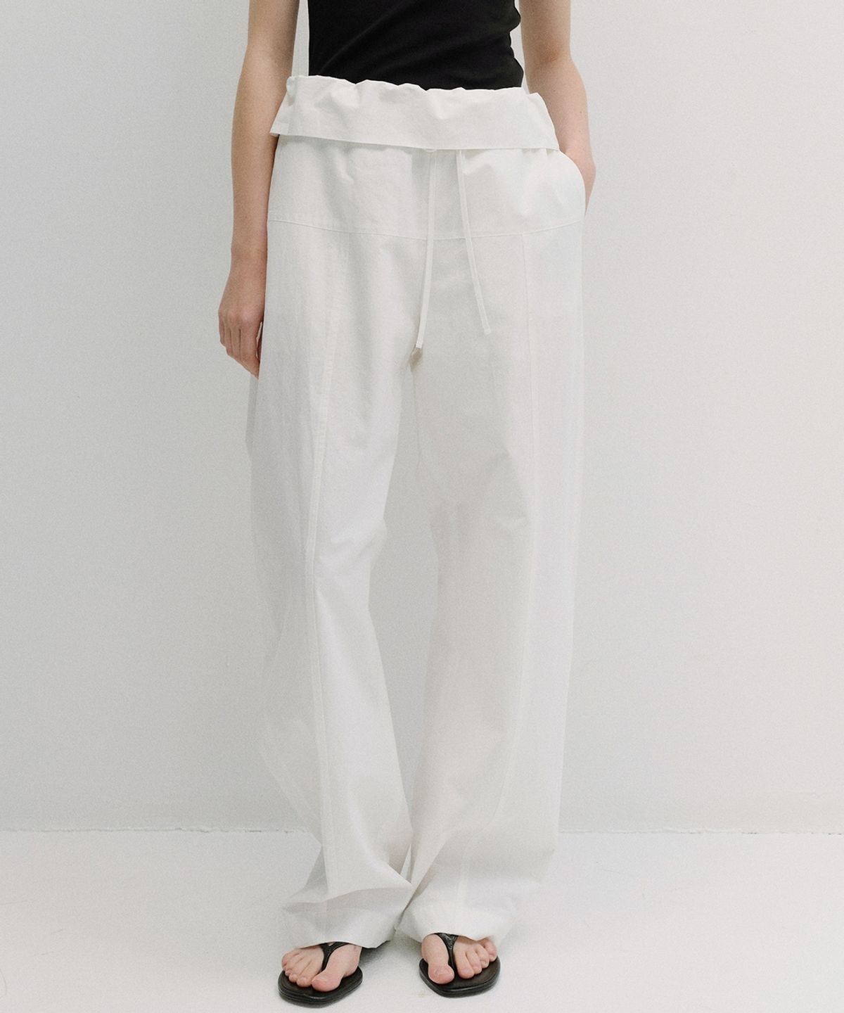 블랭크03(BLANK03) fold-over waist cotton banding pants (white)