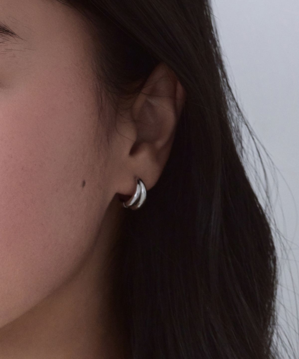 무신사 스탠다드 우먼(MUSINSA STANDARD WOMAN) 우먼즈 더블 후프 이어링 [실버]