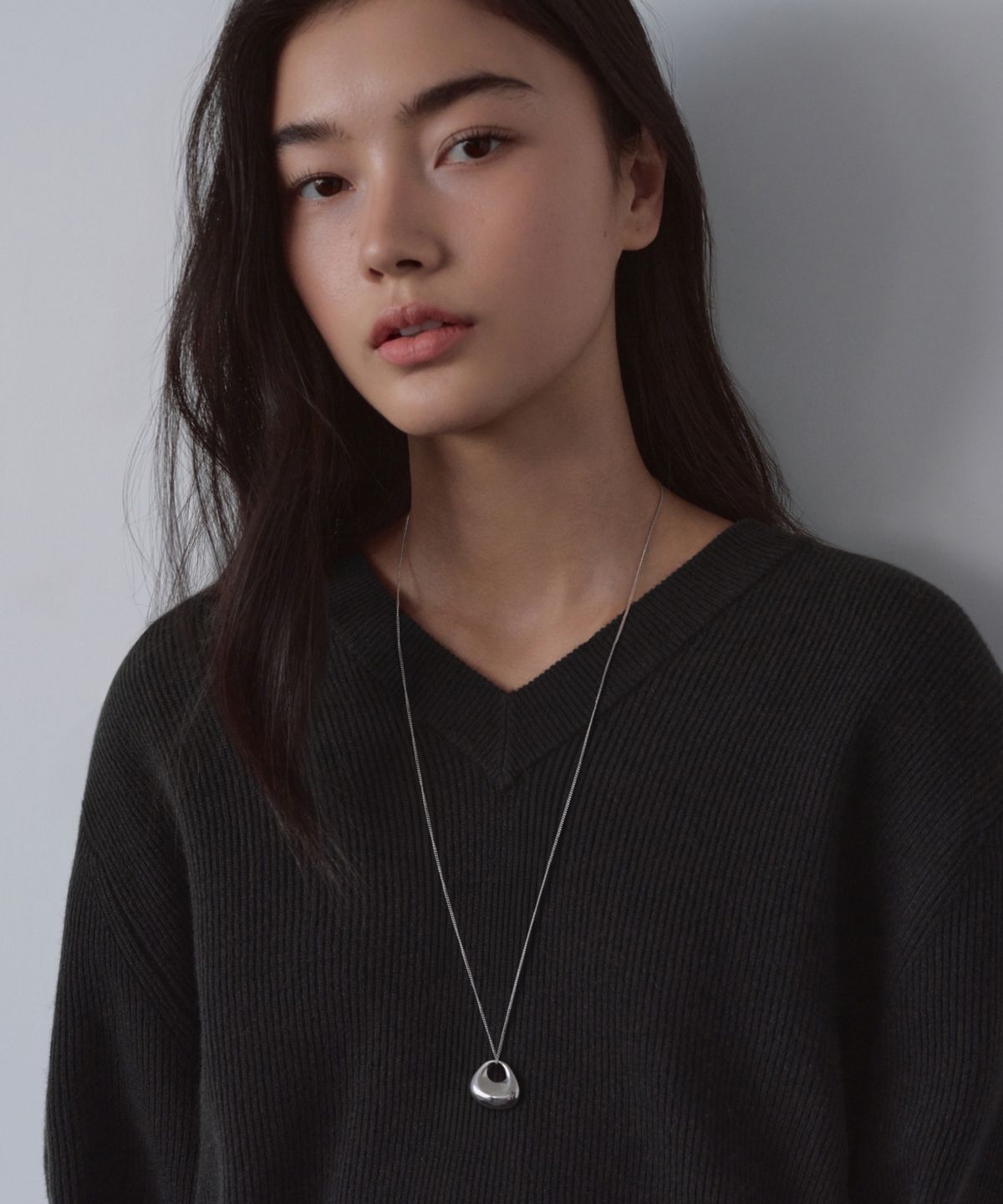 무신사 스탠다드 우먼(MUSINSA STANDARD WOMAN) 우먼즈 페블 롱 네크리스 [실버]