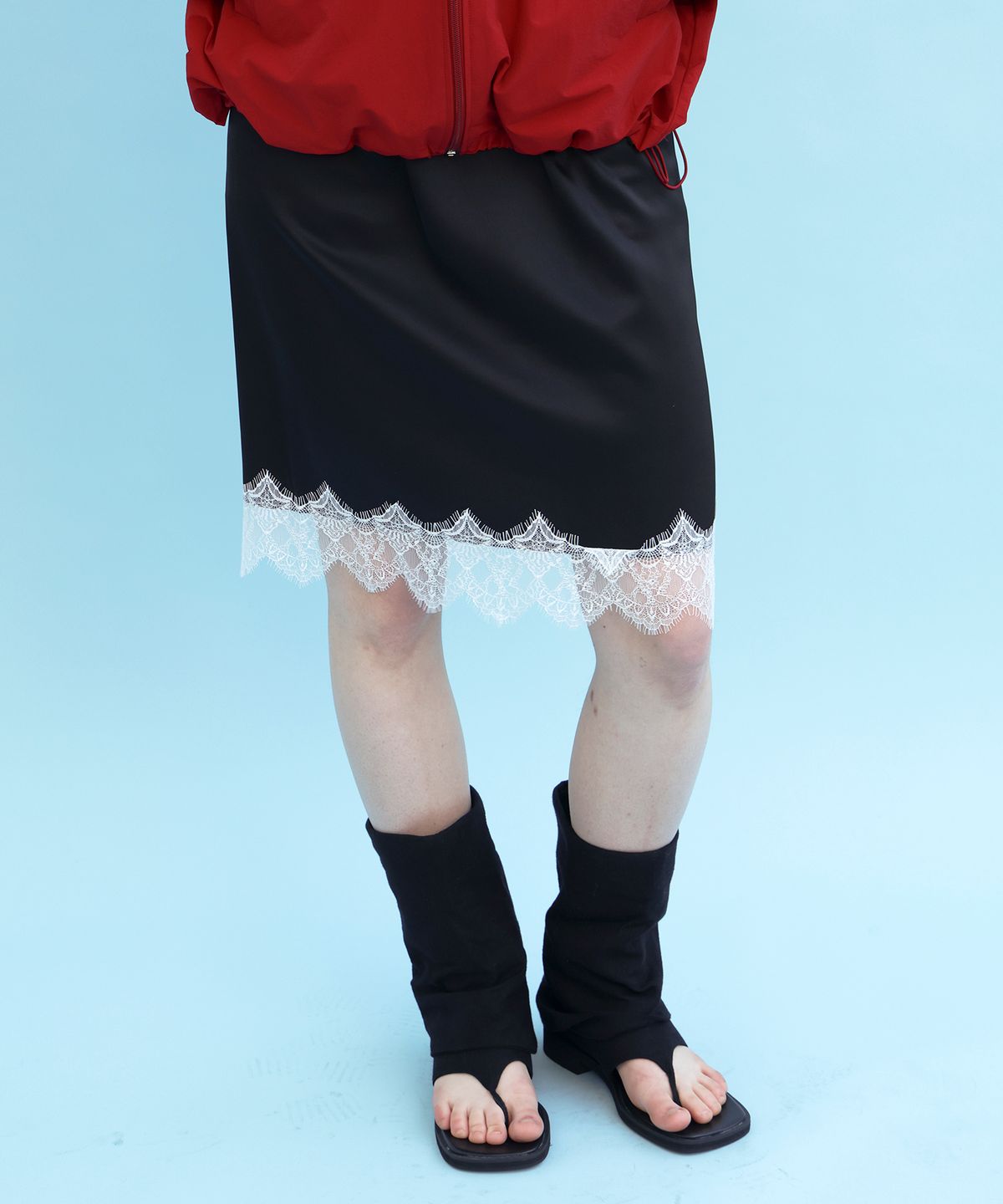 쏘이르(SO IR) LACE MIDI SKIRT - BLACK