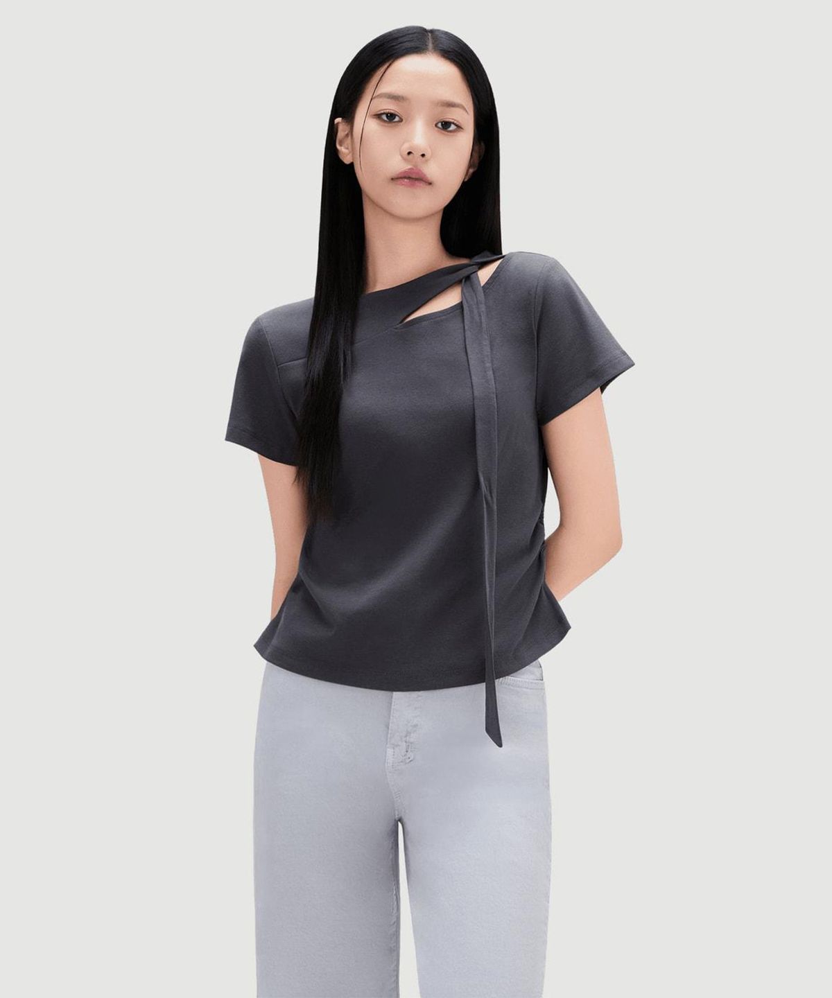 미쏘(MIXXO) 컷아웃 타이 반팔 티셔츠 RE HWG44SS_MIWHWG70RA