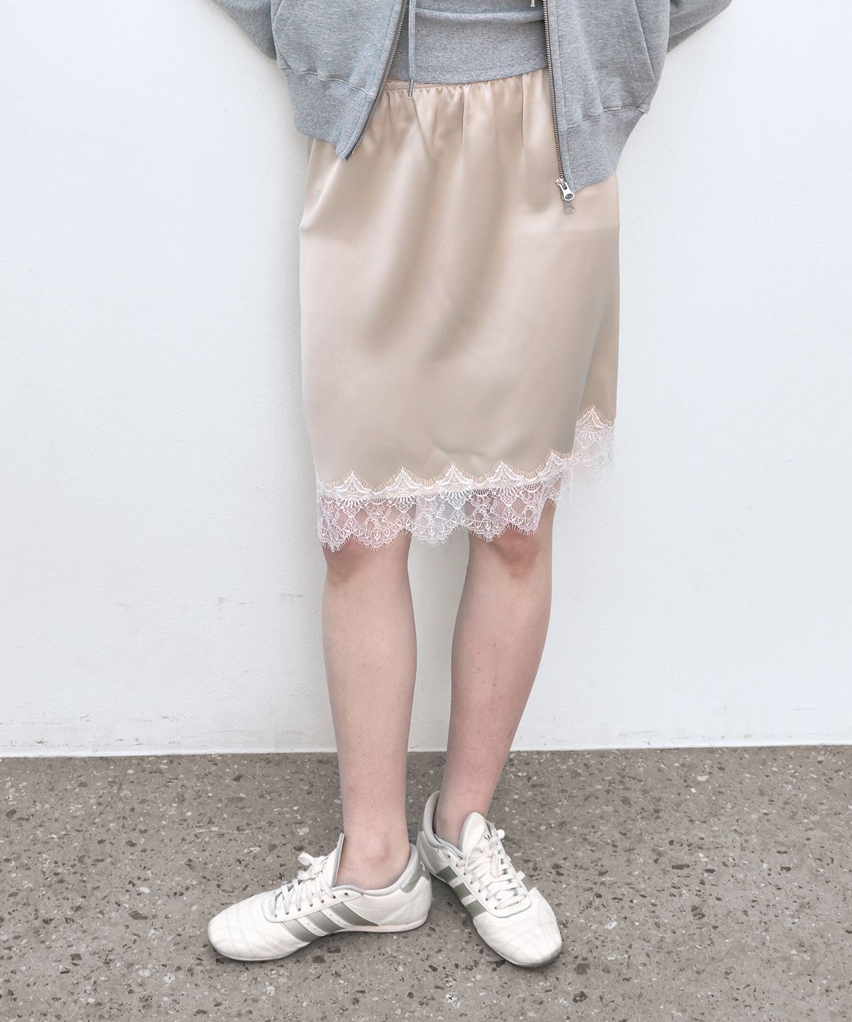 쏘이르(SO IR) LACE MIDI SKIRT - BEIGE