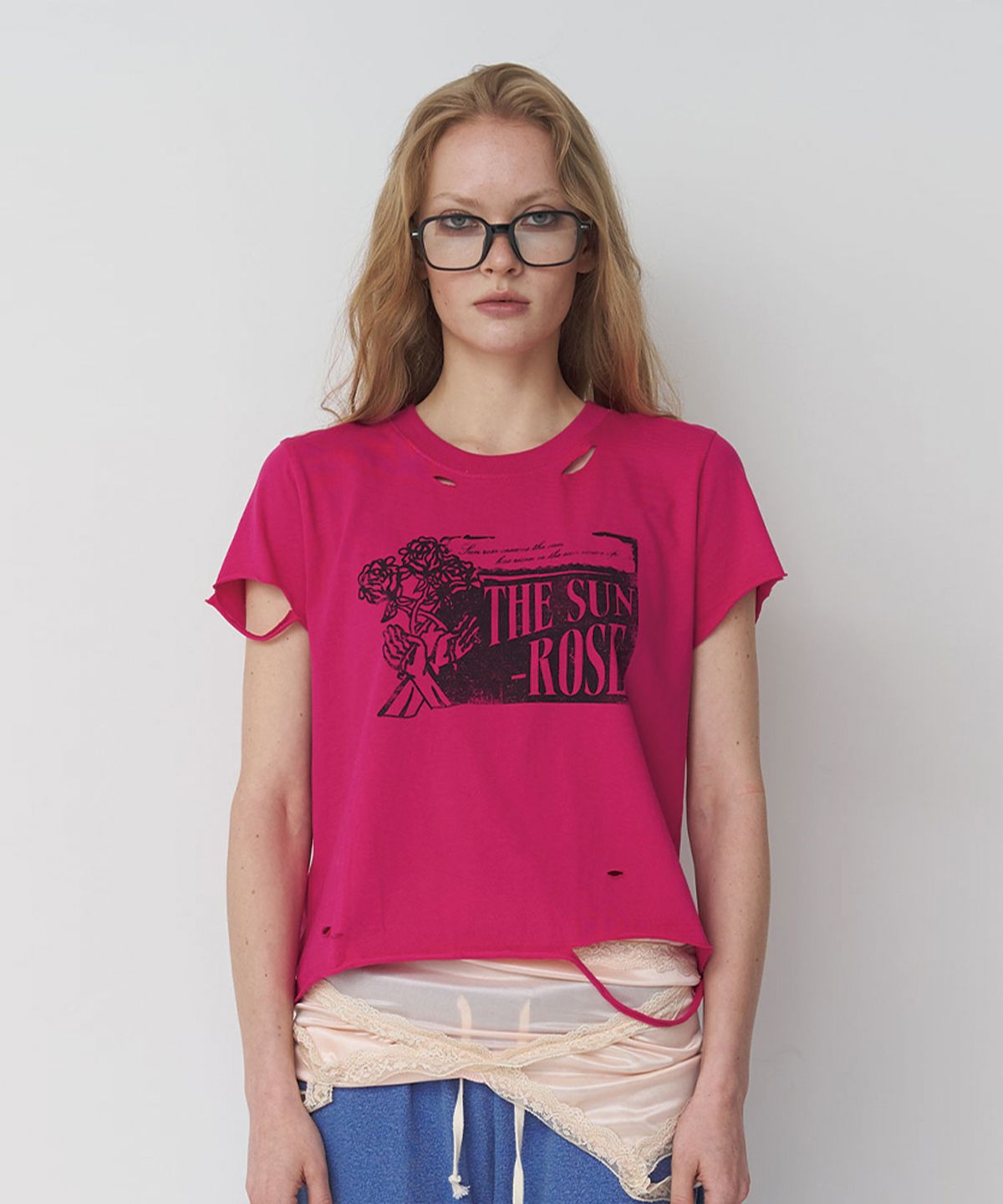 프리퍼프리퍼(PREFERPREFER) Rose Cutted Tee (Pink)