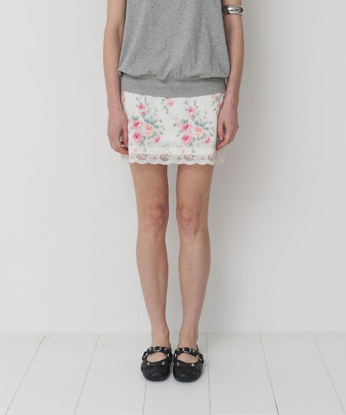 프리퍼프리퍼(PREFERPREFER) Lace Satin Skirt (Flower)