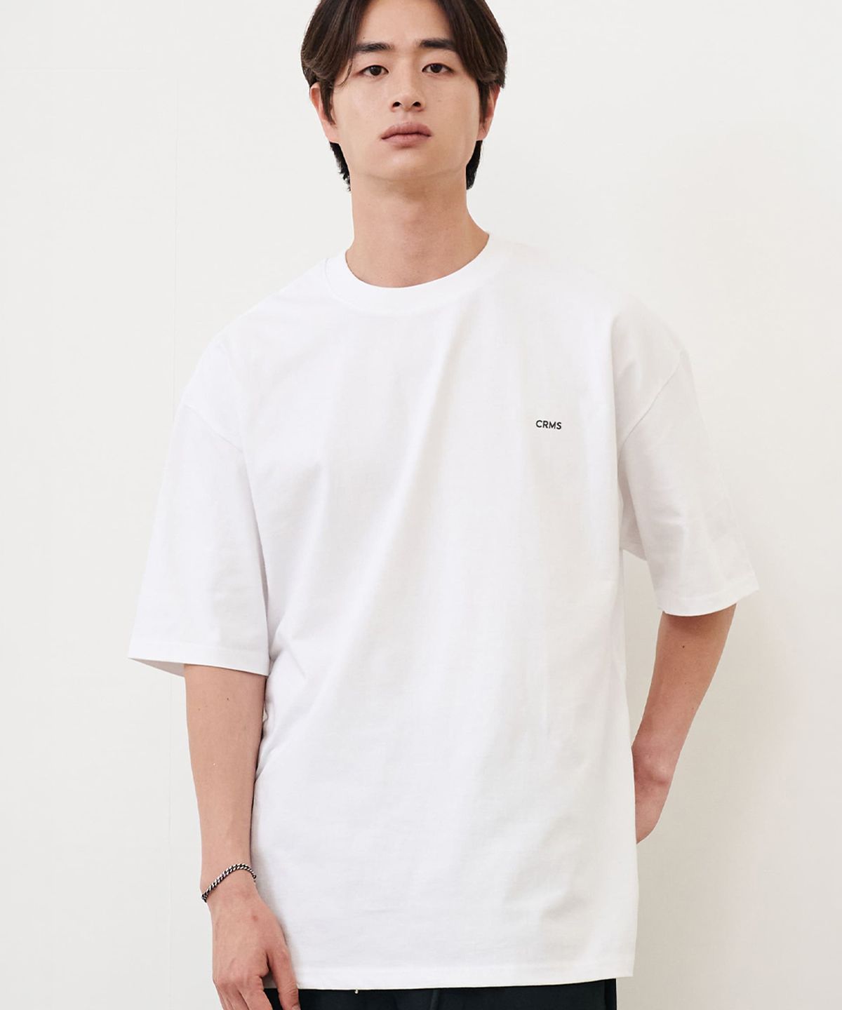 크레드먼스(CREEDMENS) CRMS 마이크로 로고 고밀도 반팔티 (WHITE)
