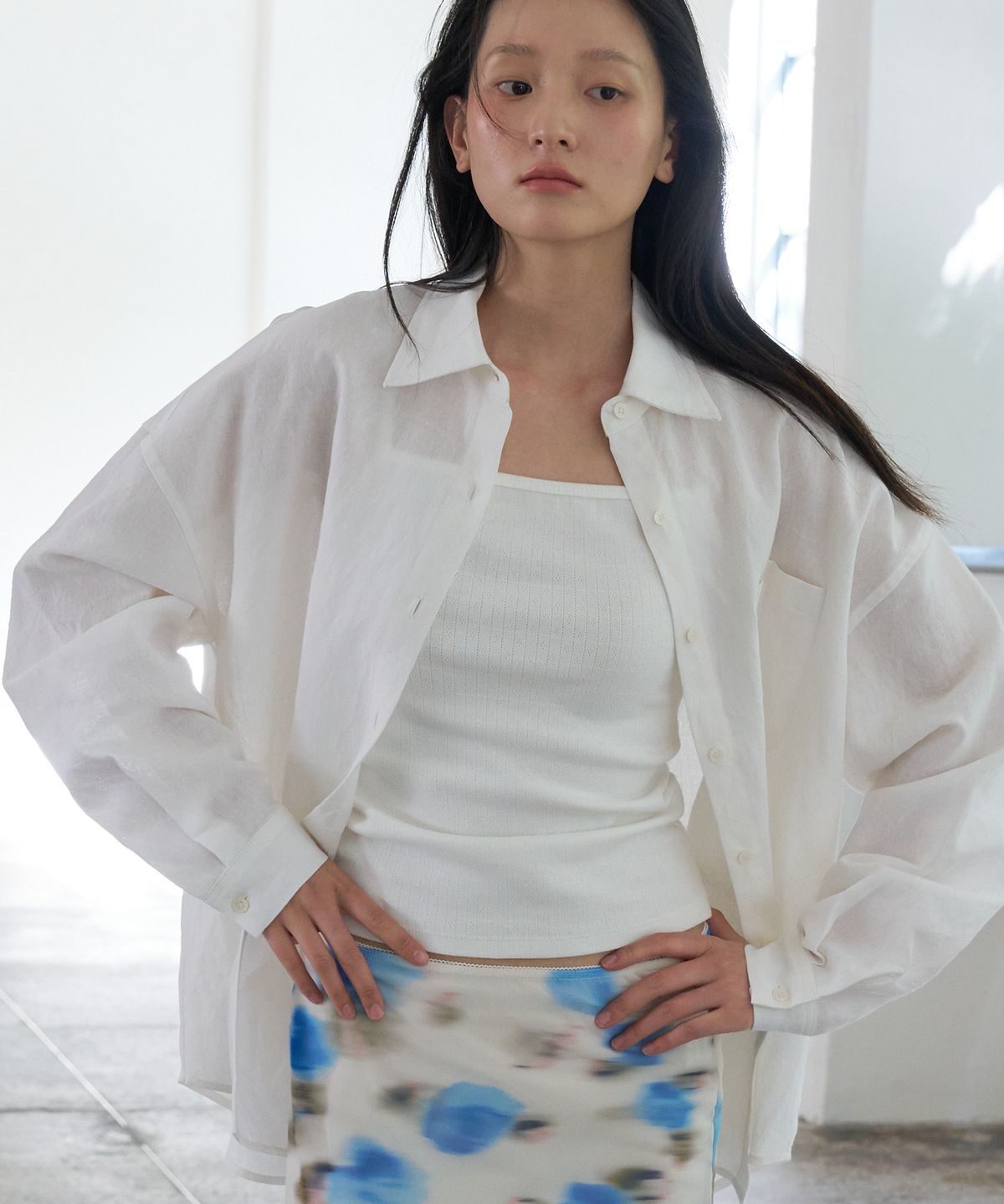 쏘이르(SO IR) CLEAN LINEN SHIRT - WHITE