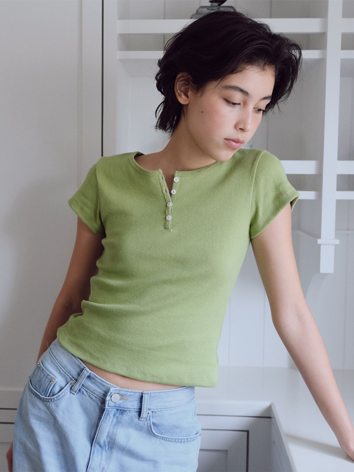 베이오드(BAIE OUD) Henley short-sleeve T-shirt_olive