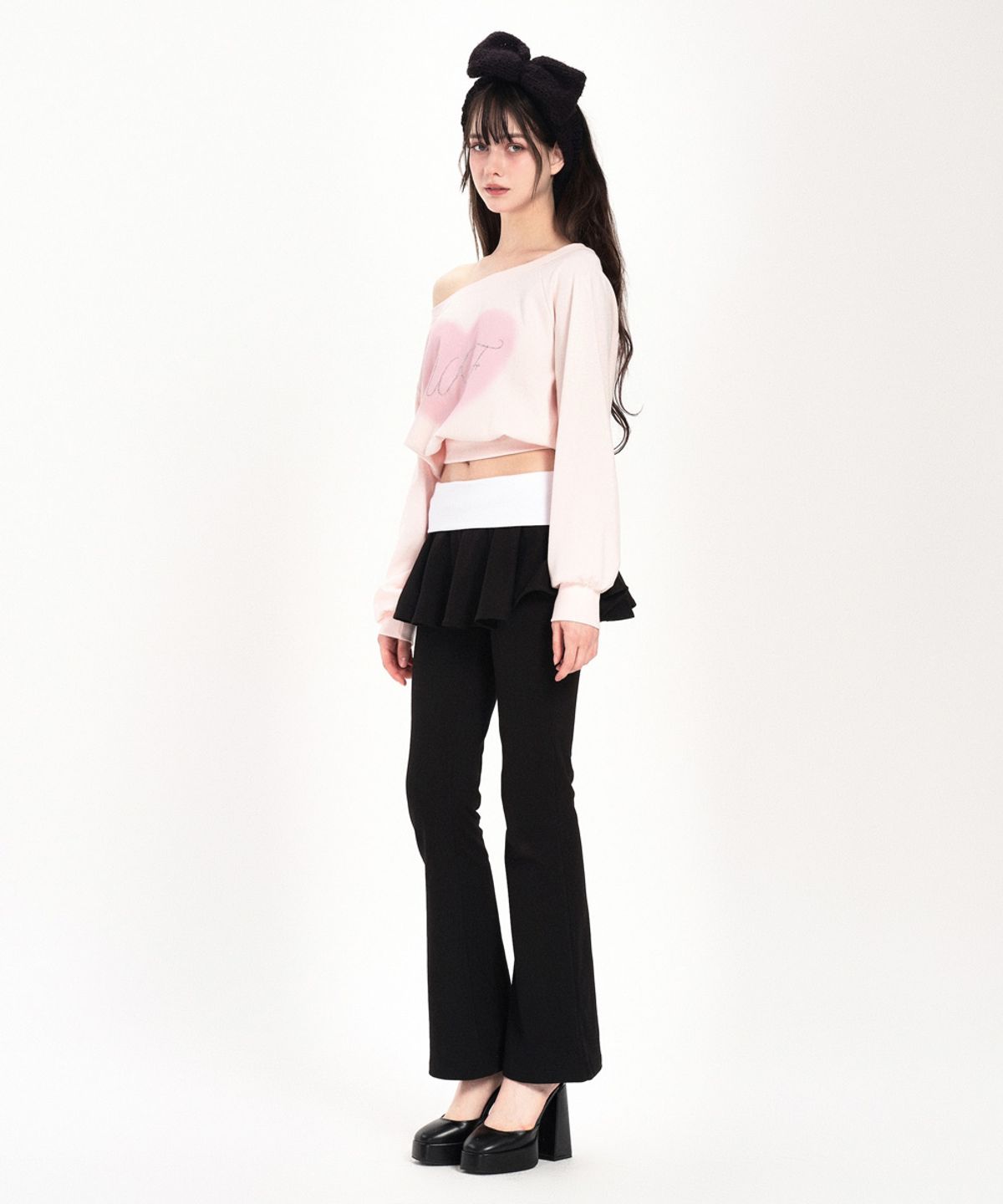 위스페어리(WHISFAIRY) Hug Letter Folded Bootcut Skirt Pants - BLACK