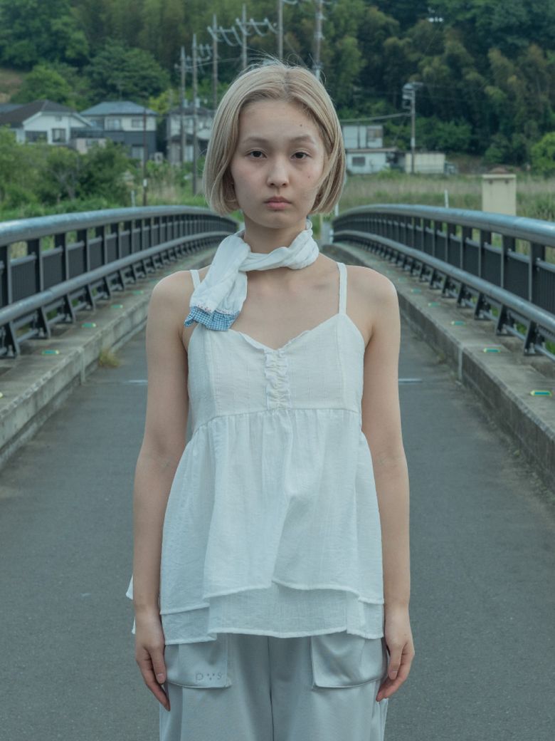 Tiered Sleeveless Blouse / White