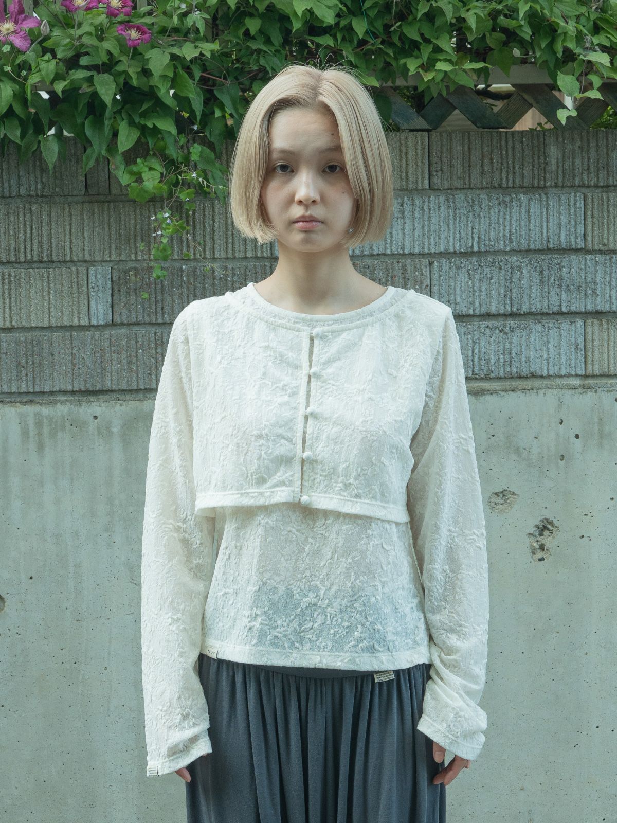 피브스피브스(PEEVES PEEVES) Floral Texture Cropped Cardigan / Cream