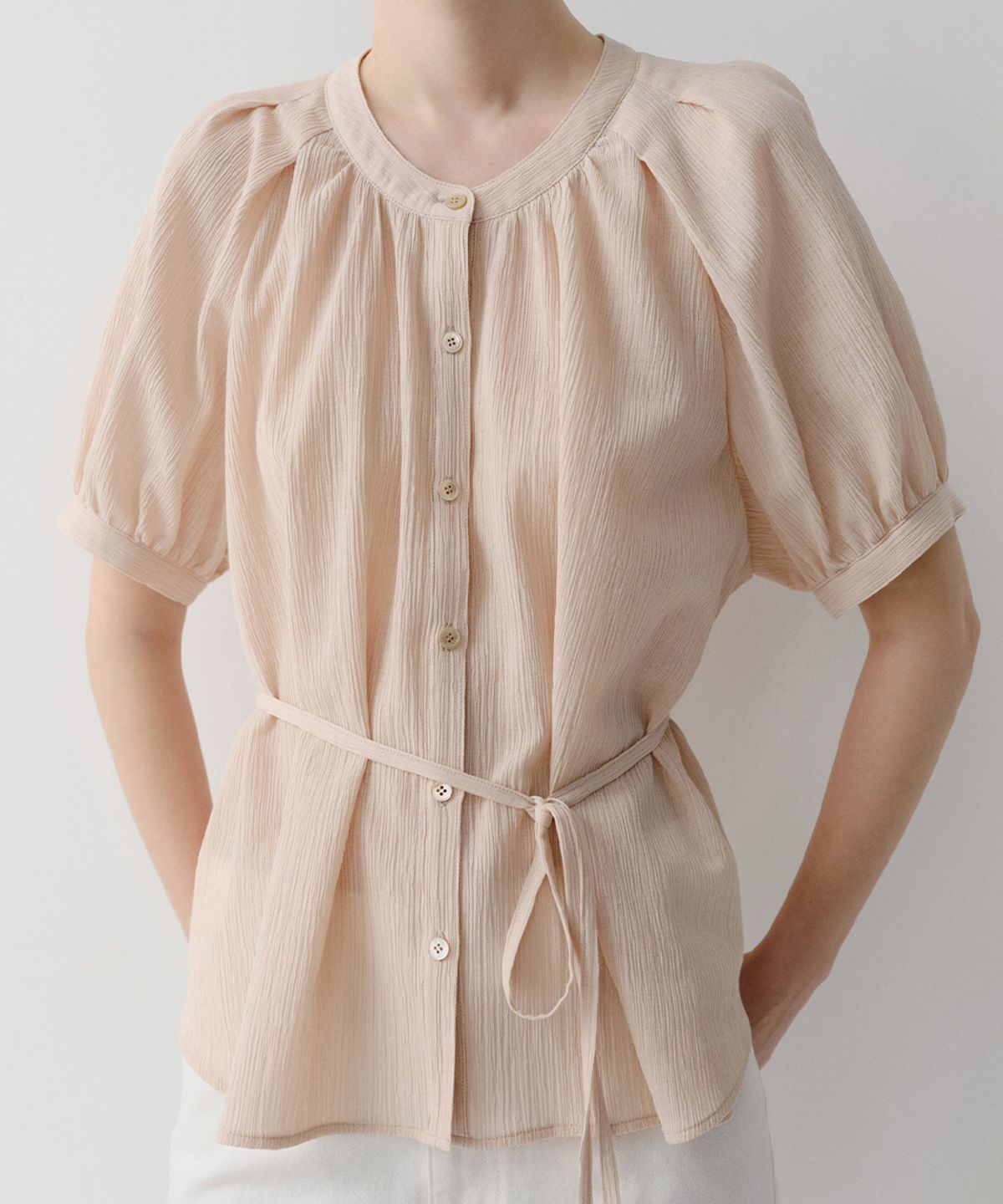이아(EAAH) LINA GATHERED BLOUSE (PEACH)